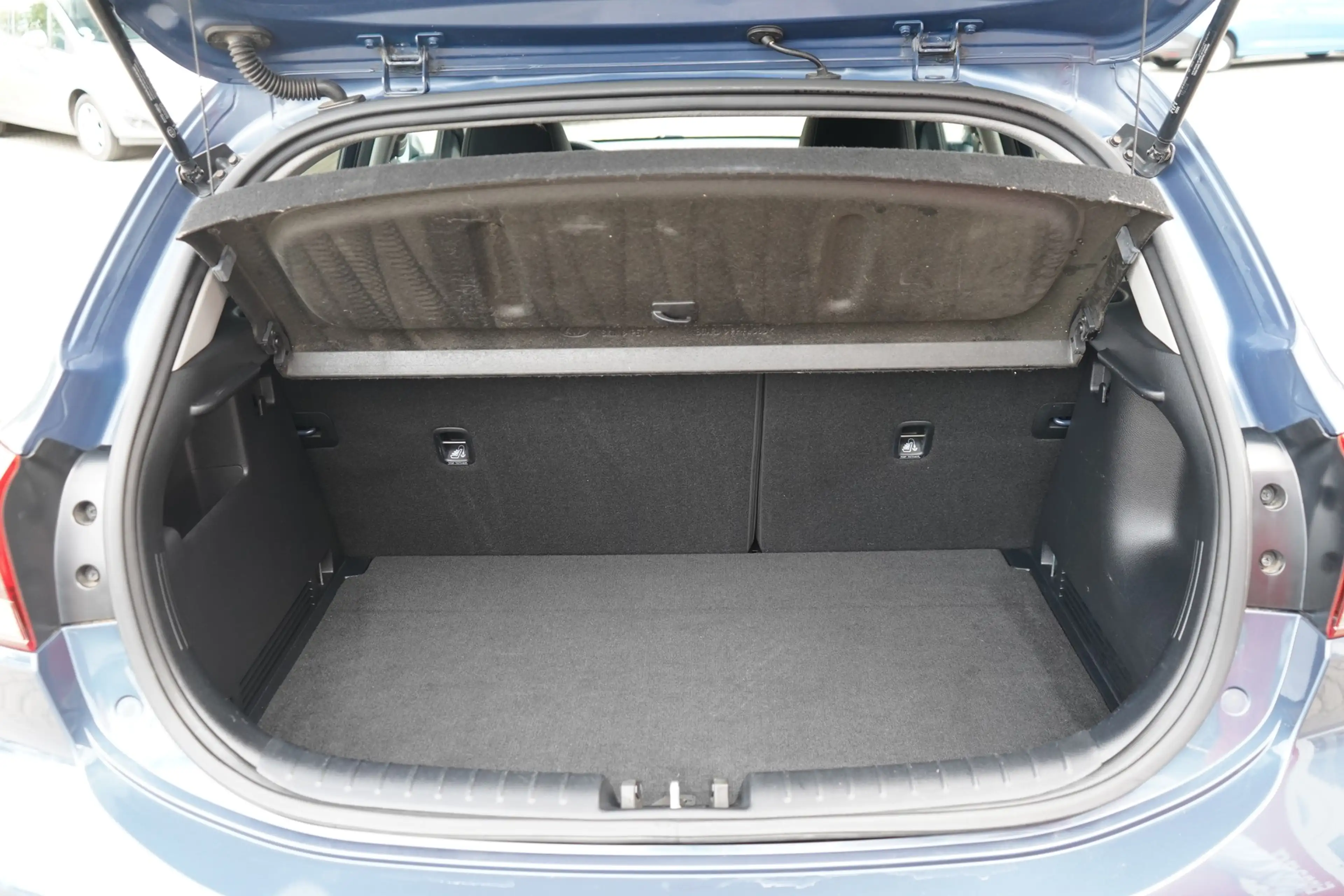Kia Rio 1.2 Dream Team — photo 8
