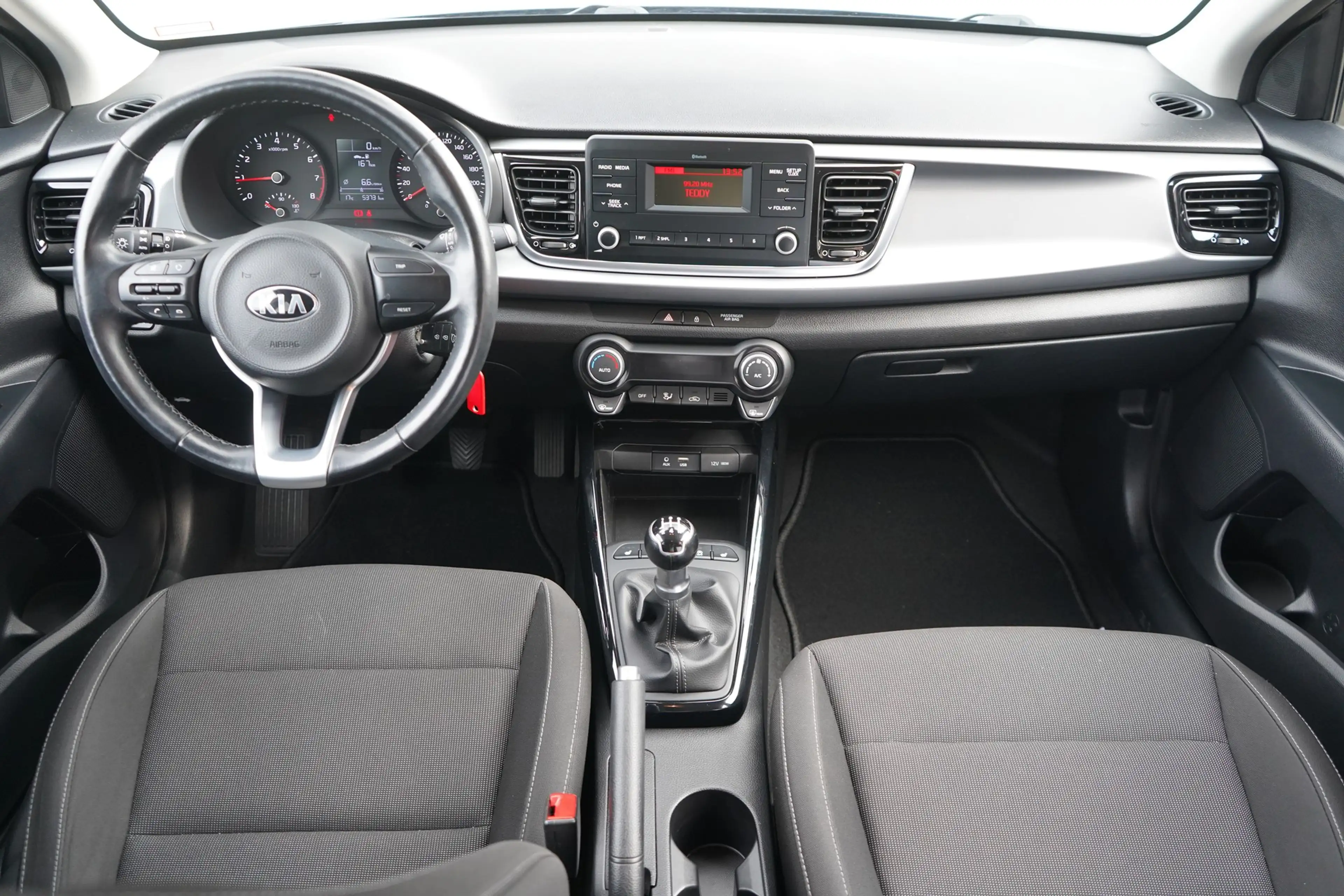 Kia Rio 1.2 Dream Team — photo 6
