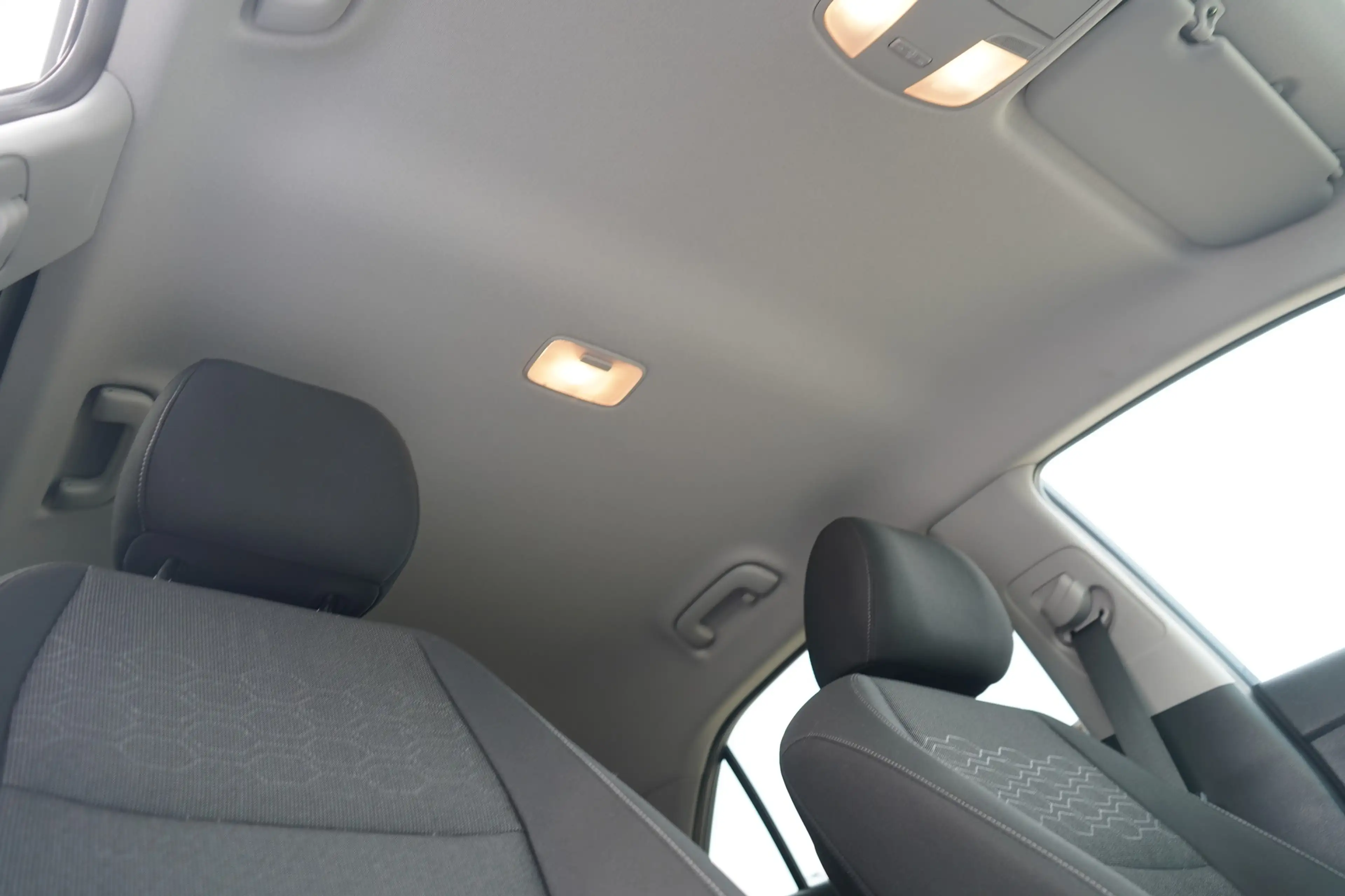 Kia Rio 1.2 Dream Team — photo 9