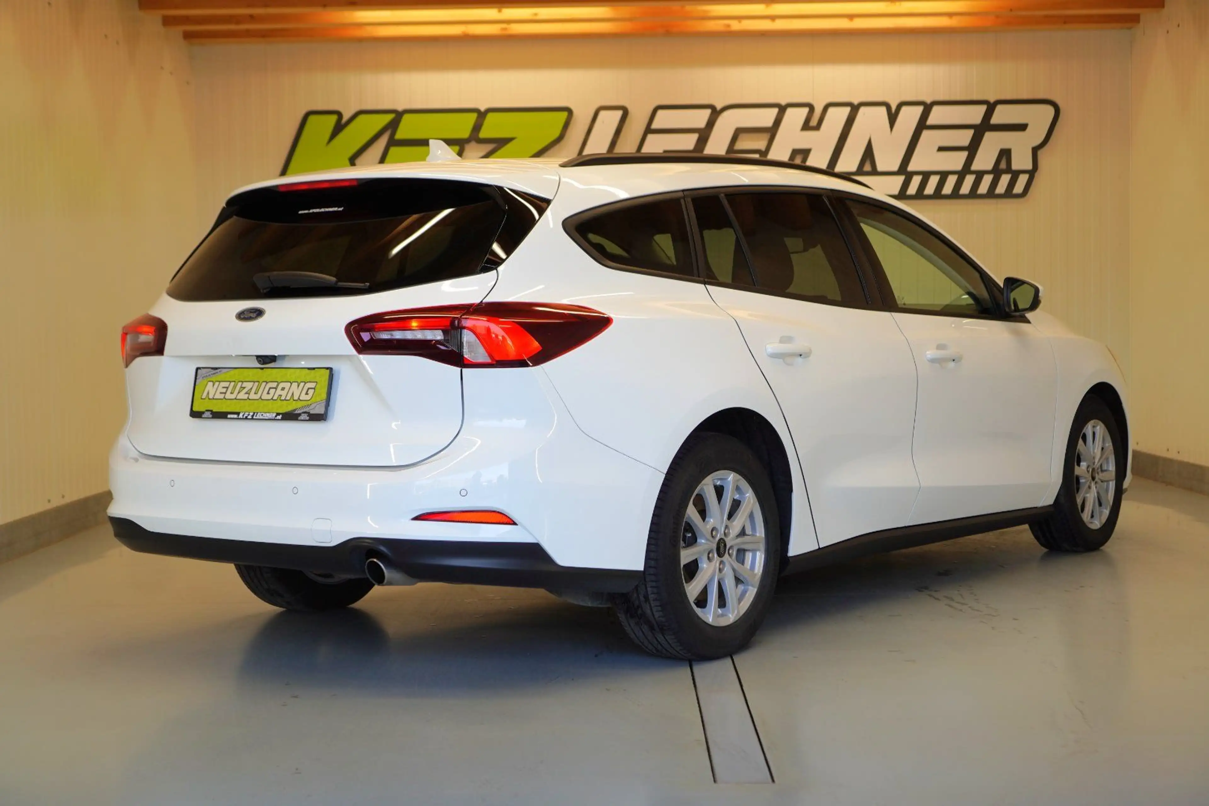Ford Focus Turnier 1.5 EcoBl. "SITZH*NAVI*LED*DAB" — photo 4