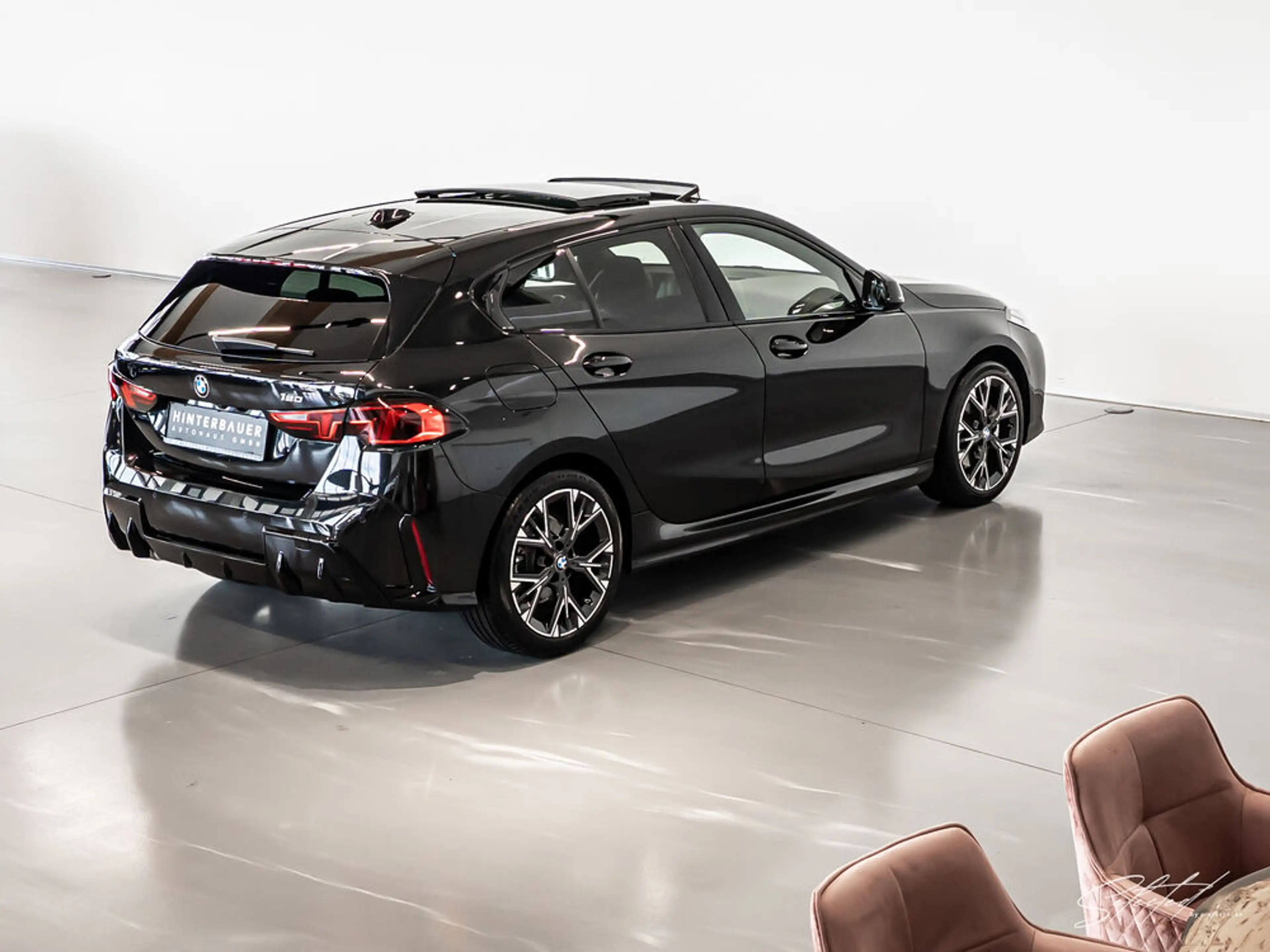 BMW 120 i M-Sport*PANO*LED*LIVECOCKPIT*SITZHEIZ.* — photo 12