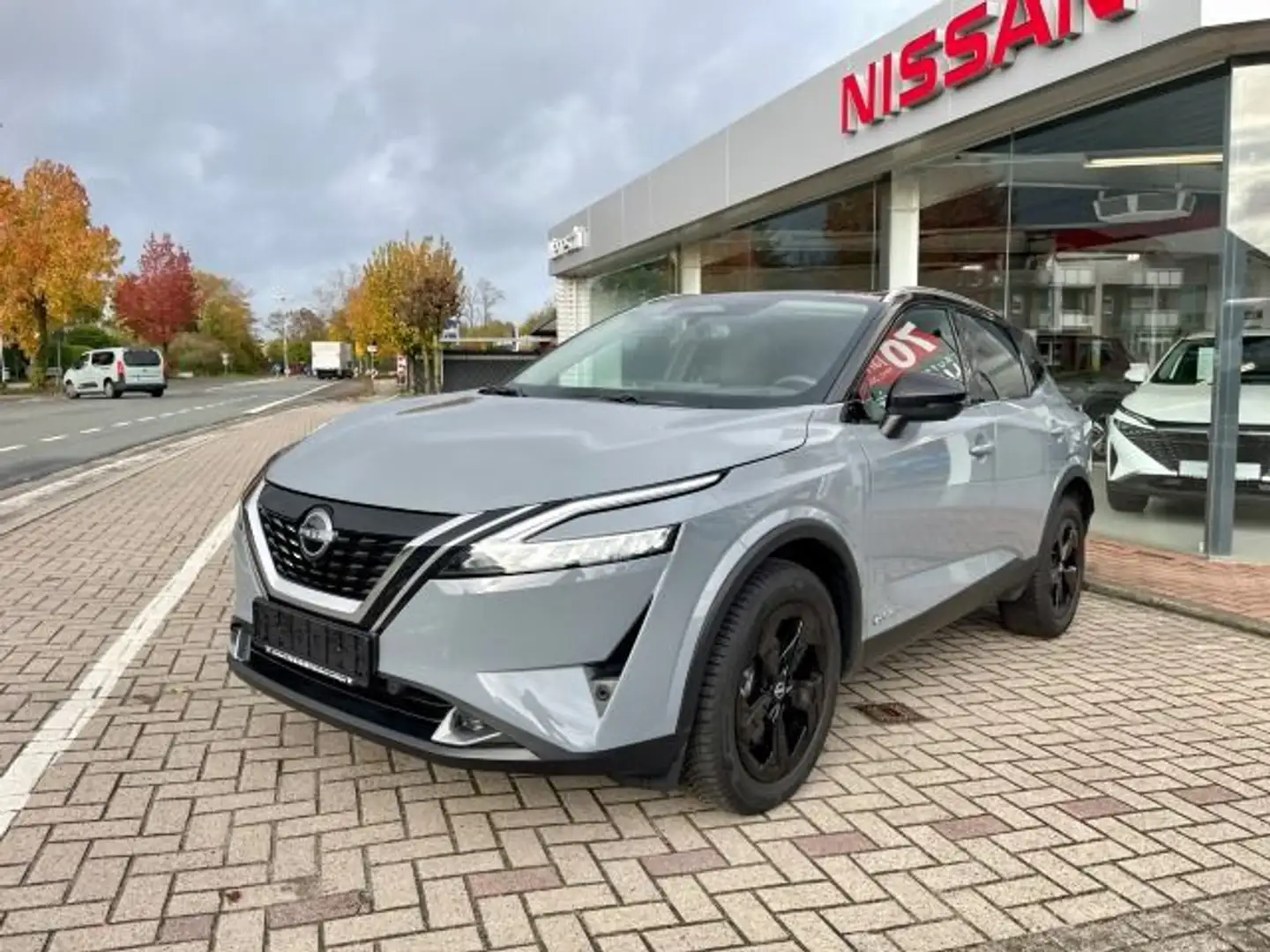 Nissan Qashqai 1.5 e-Power "Black Editon" Head-Up/Pano/ Grau - 2
