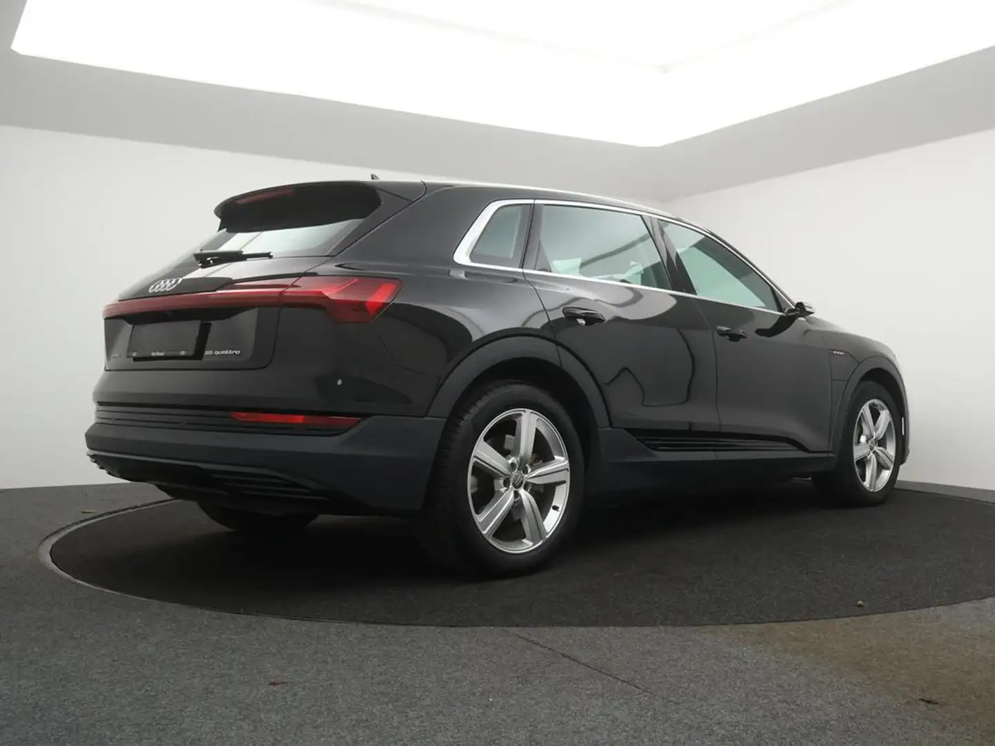 Audi e-tron Audi e-tron 55 QUATTRO 408PK *LUCHTVERING*NAVI*BLT siva - 2