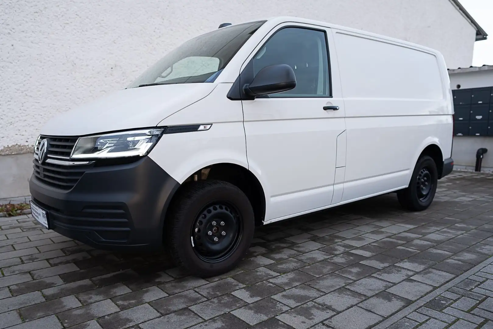 Volkswagen T6.1 Transporter 2.0 TDI Kasten FWD / Klima LED Weiß - 2