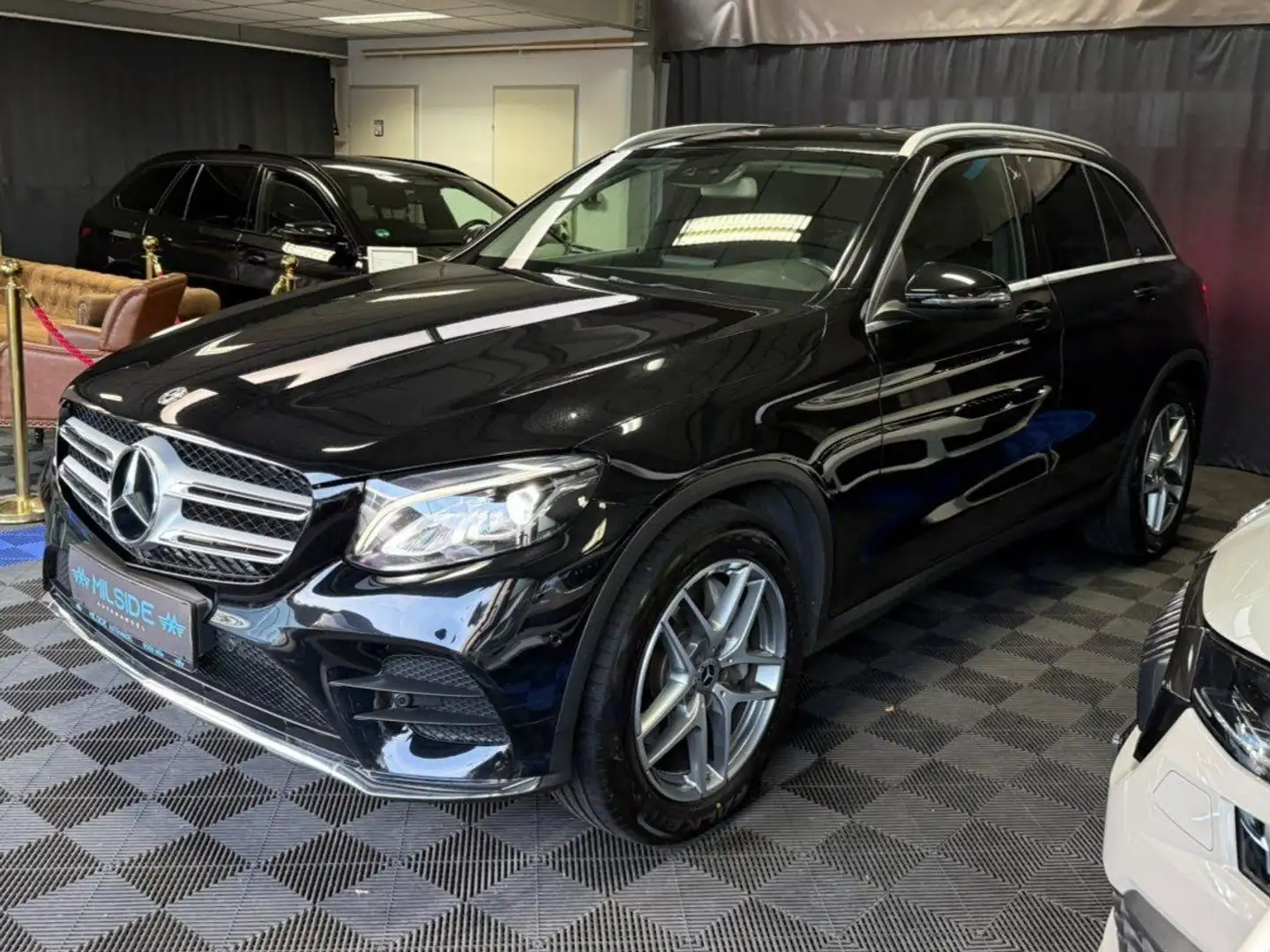 Mercedes-Benz GLC 250 GLC250d,AMG Line, 4Matic Schwarz - 2