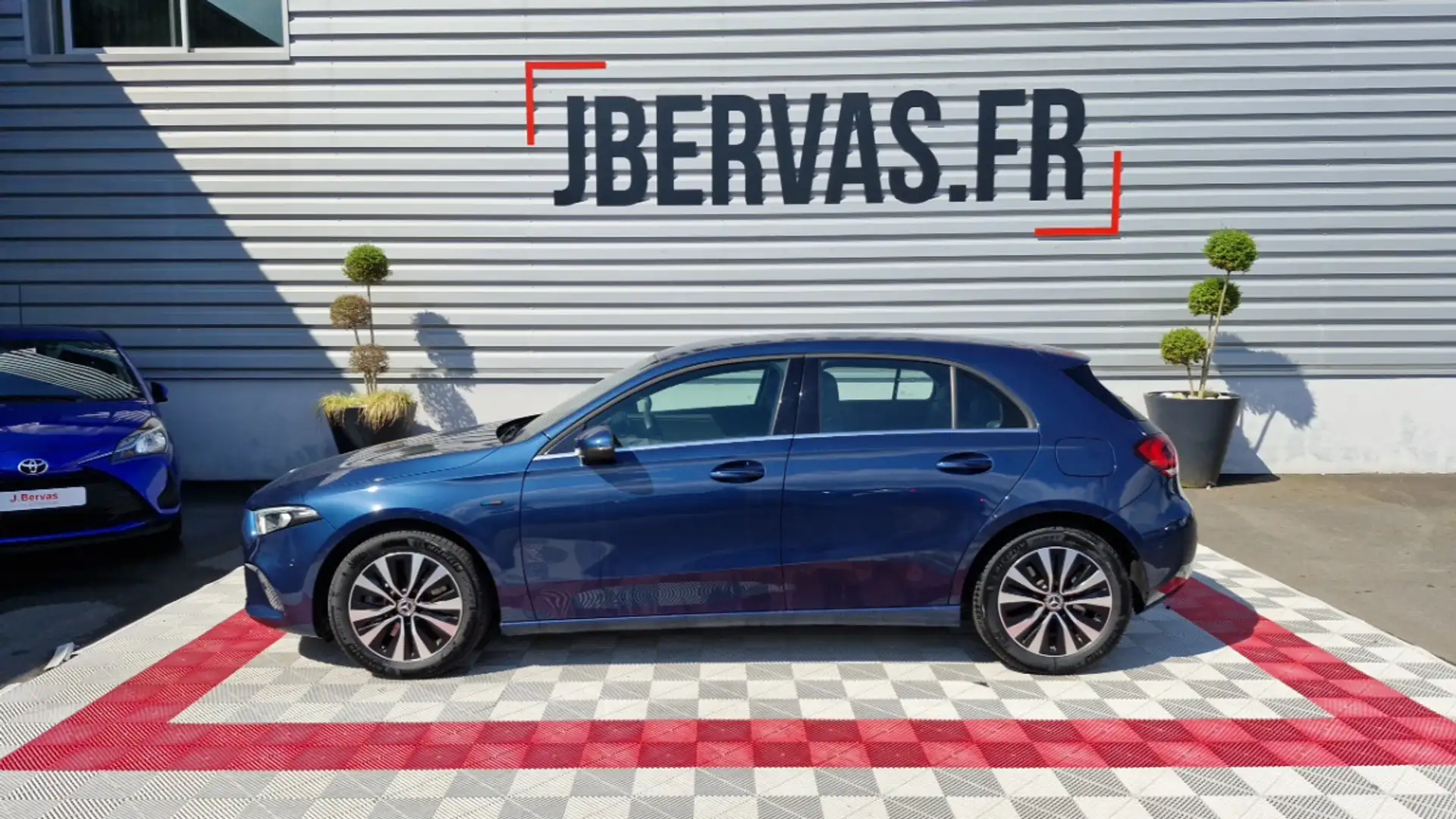 Mercedes-Benz A 250 250 E 8G-DCT STYLE LINE Bleu - 1