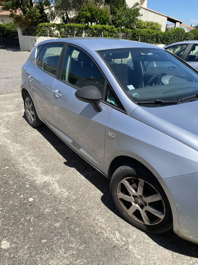 SEAT Ibiza 1.4i  80ch avec attelage - 1