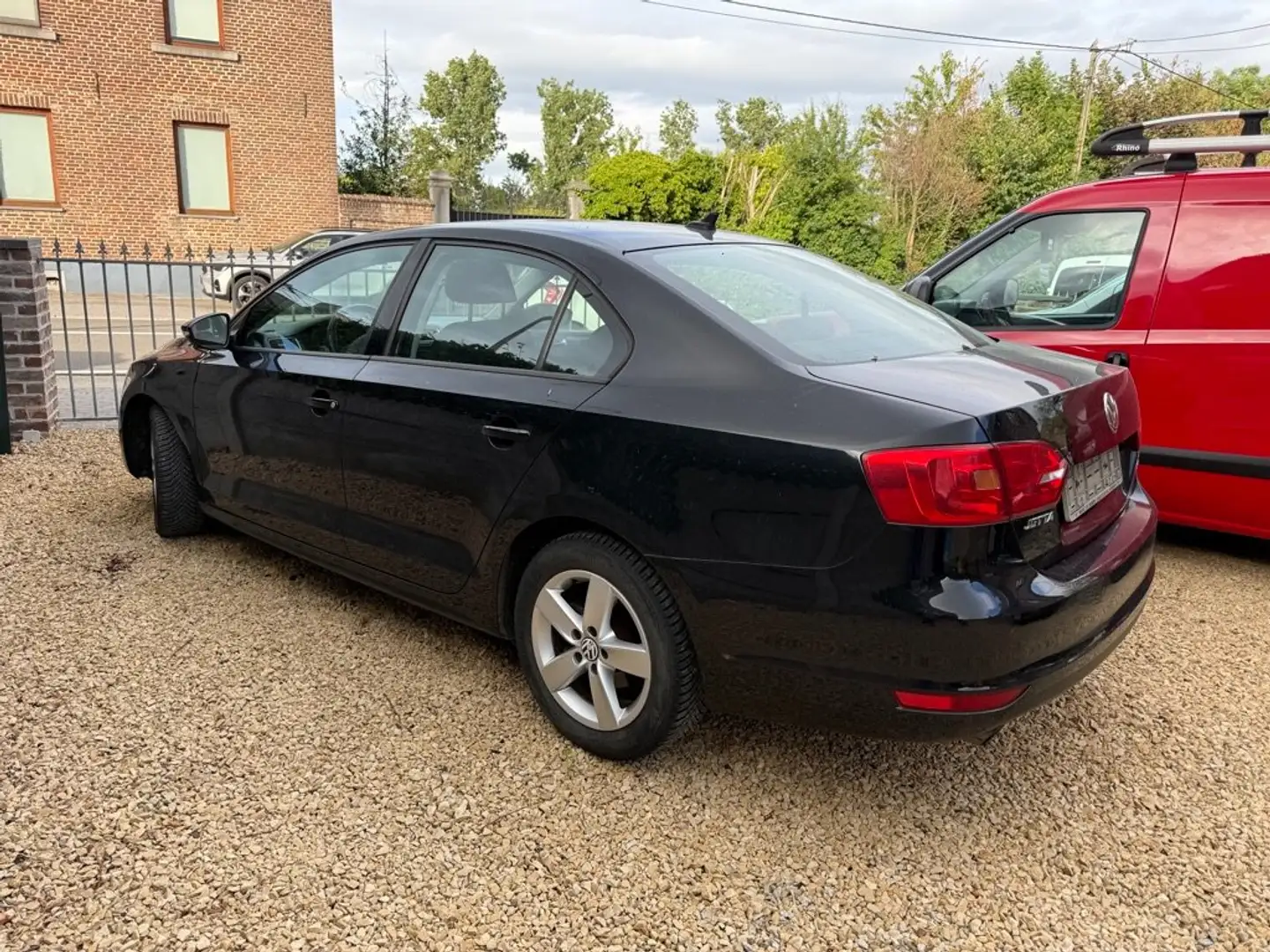 Volkswagen Jetta 1.6 CR TDi Comfortline  CLIM/NAVI/147000km Zwart - 1