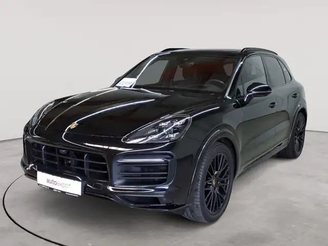 Porsche Cayenne view 2
