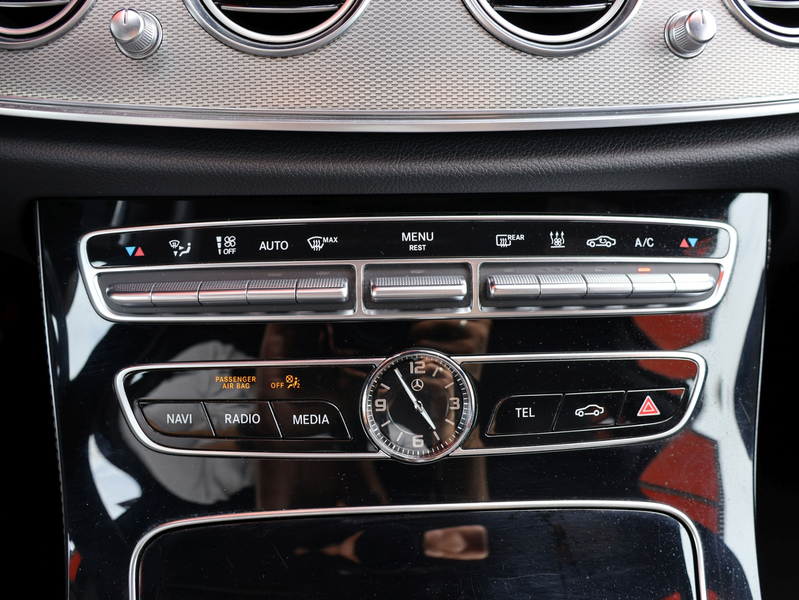 Mercedes-Benz E 450 4Matic AMG Night 360° Widescreen Burmester — photo 11