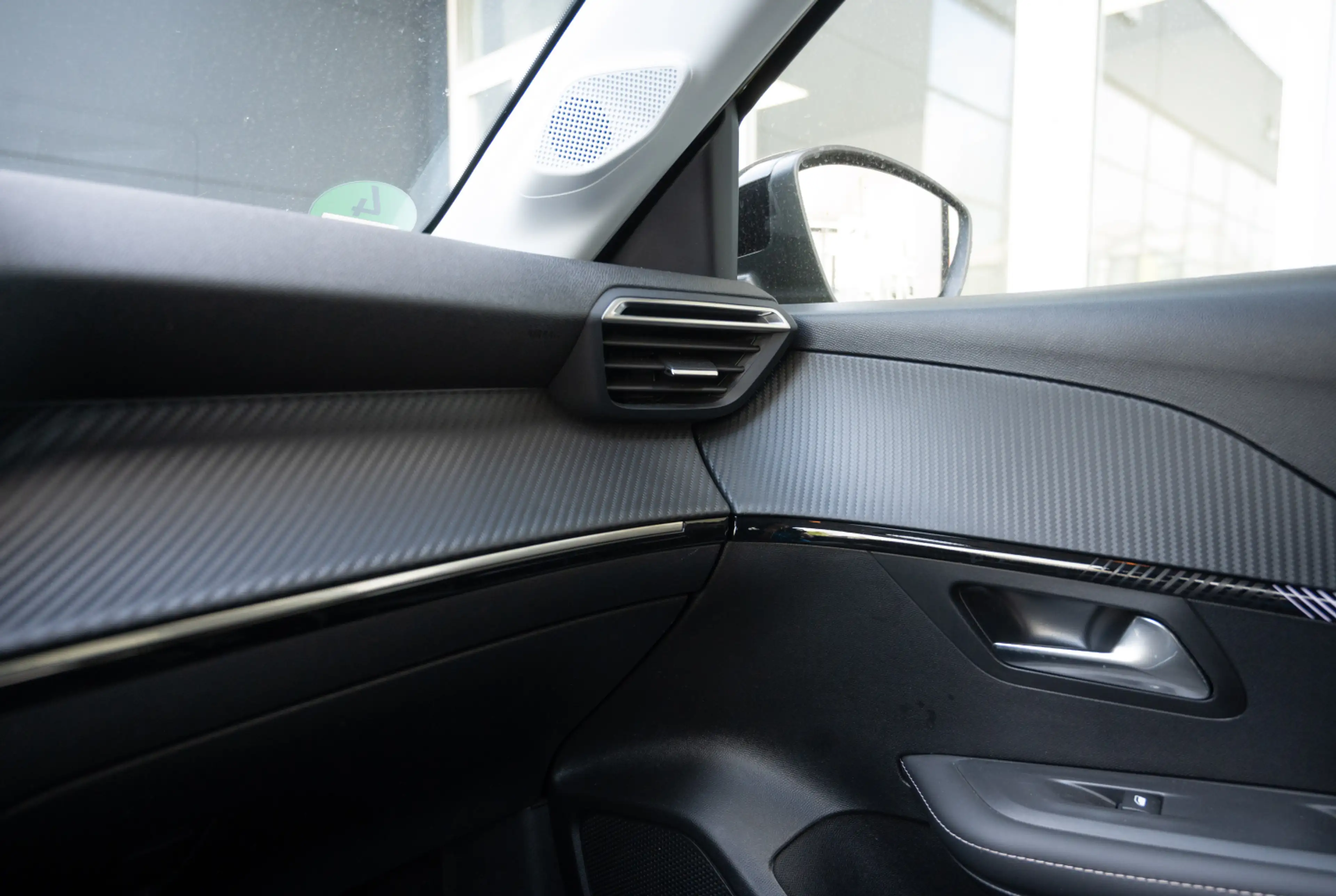 Peugeot 208 Allure Hybrid 100 e-DSC6 *DRIVE-ASSIST-PAKET*MIRRORSCREEN* — photo 12
