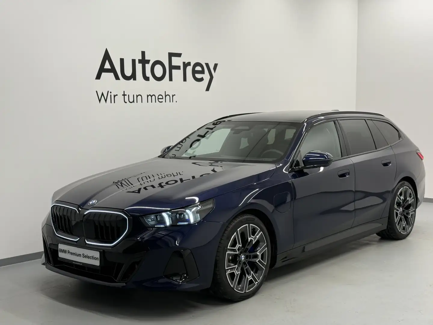 BMW 530 e xDrive Blau - 1