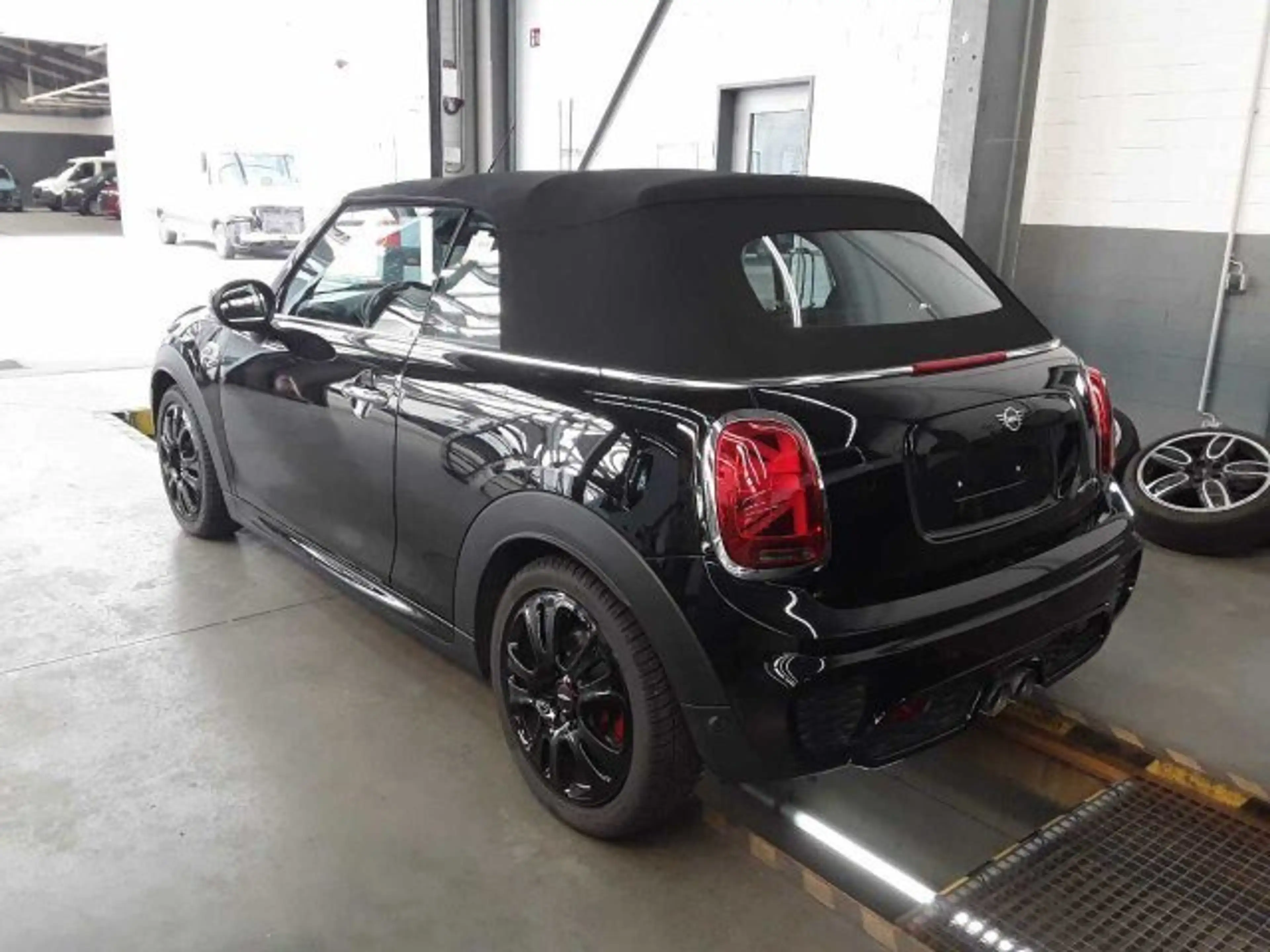 MINI John Cooper Works Cabrio JCW Cabrio Aut. H&K-SOUND/KAMERA/CHILI/Driv.-ASS — photo 5