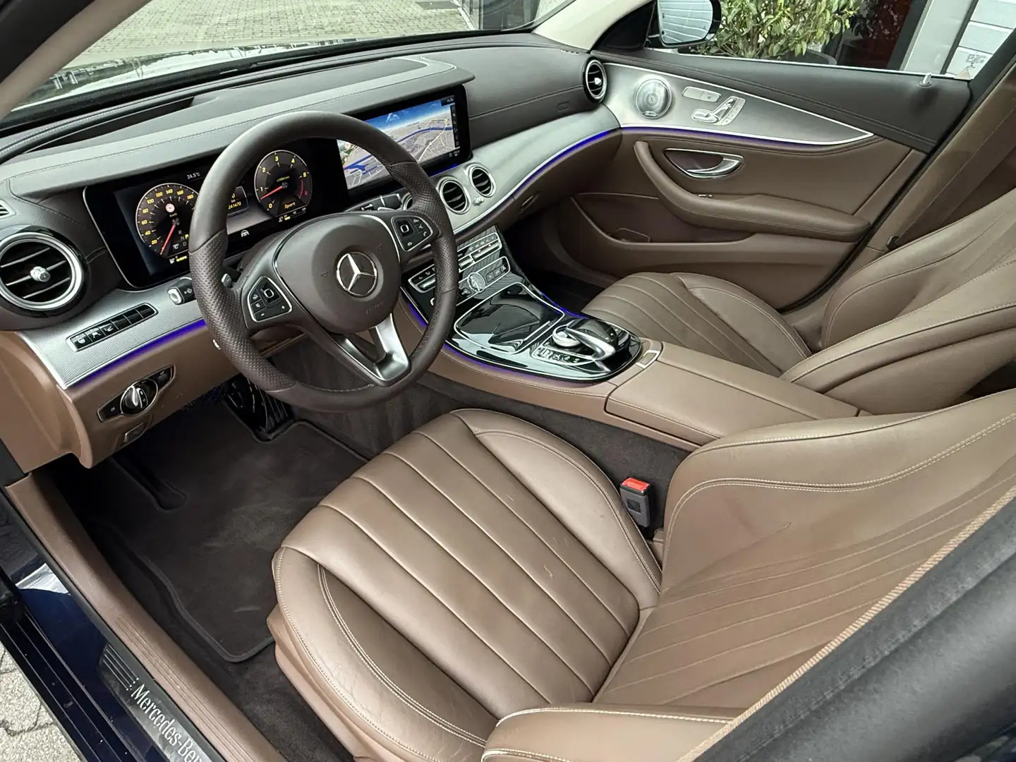 Mercedes-Benz E 350 350d AMG Pano | Distronic | Leder | Memory | Multi Blue - 2