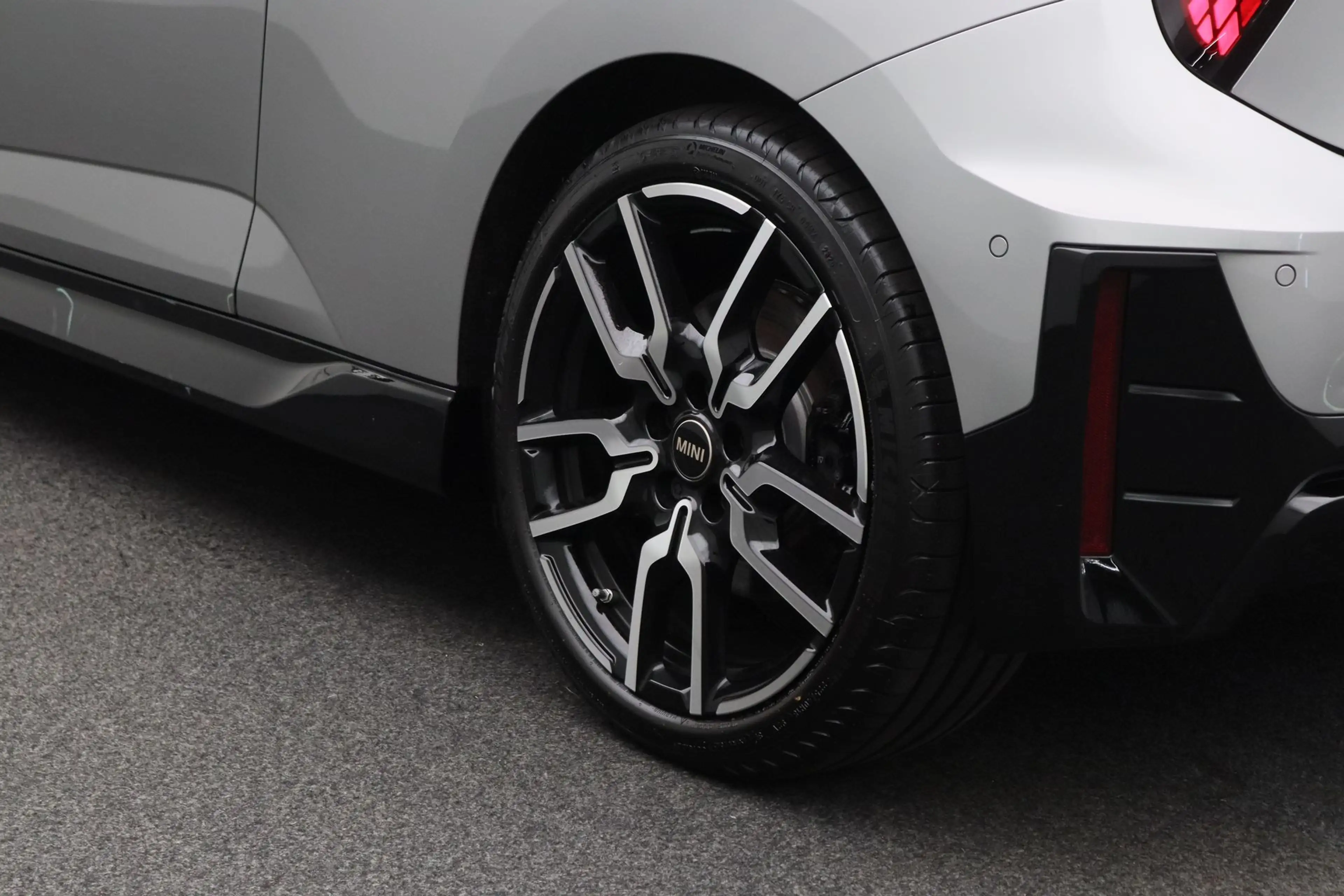 MINI John Cooper Works 3-Deurs SE Cooper M 54.2 kWh | Stuurwielrand verwa — photo 4