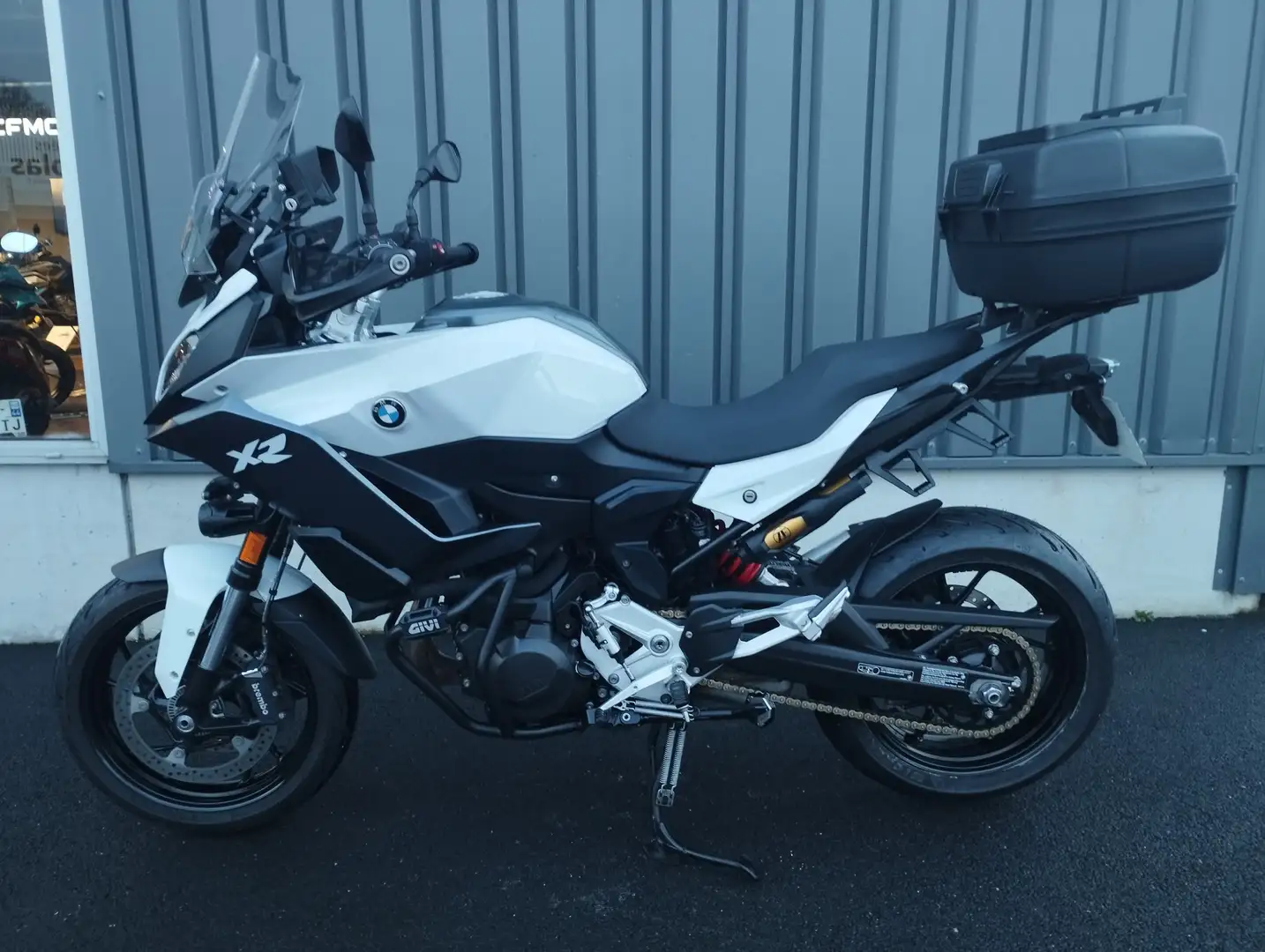 BMW F 900 XR Alb - 2