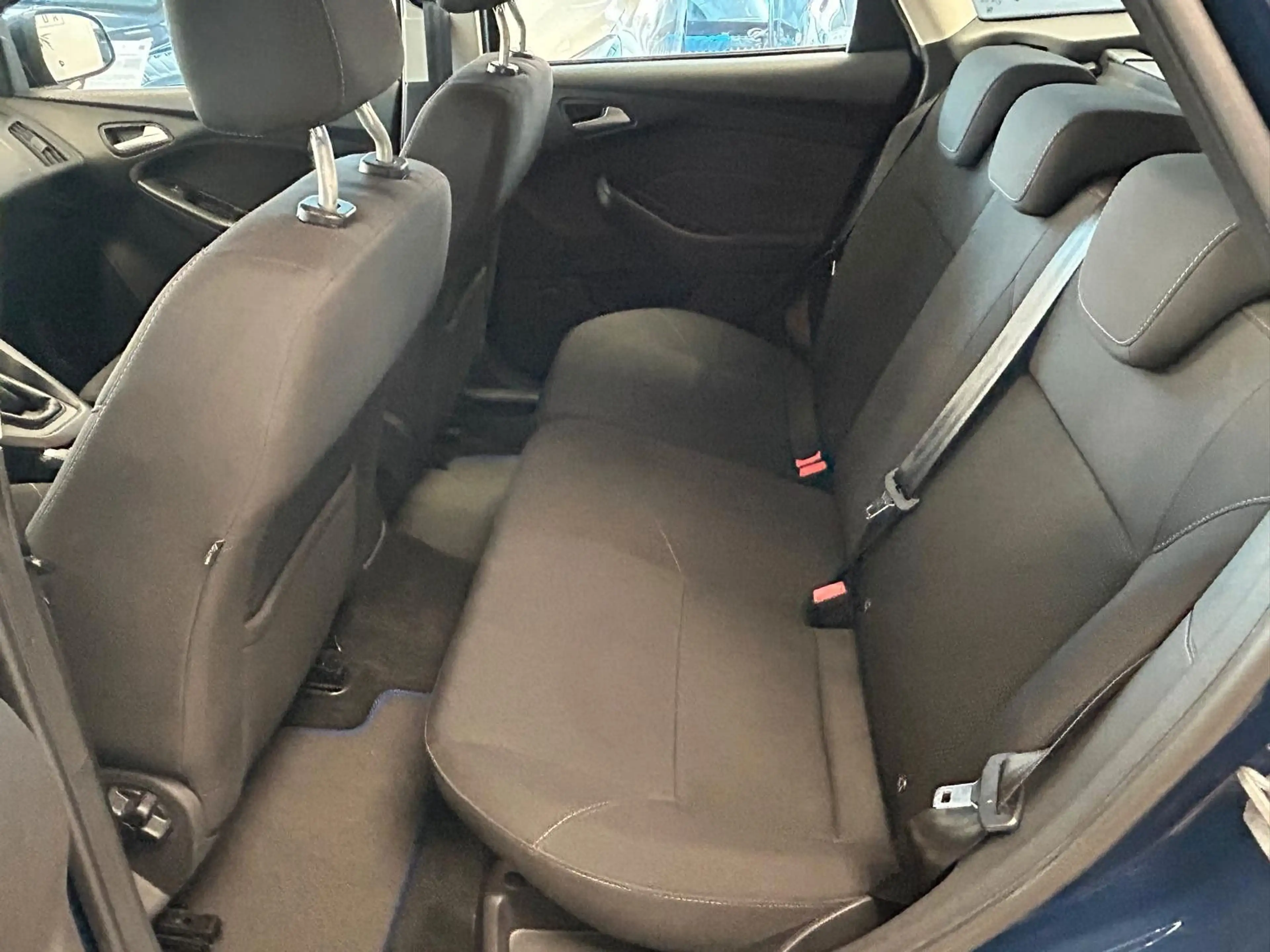 Ford Focus Turnier Trend°El. Fenster°Klima°Tüv Neu — photo 11