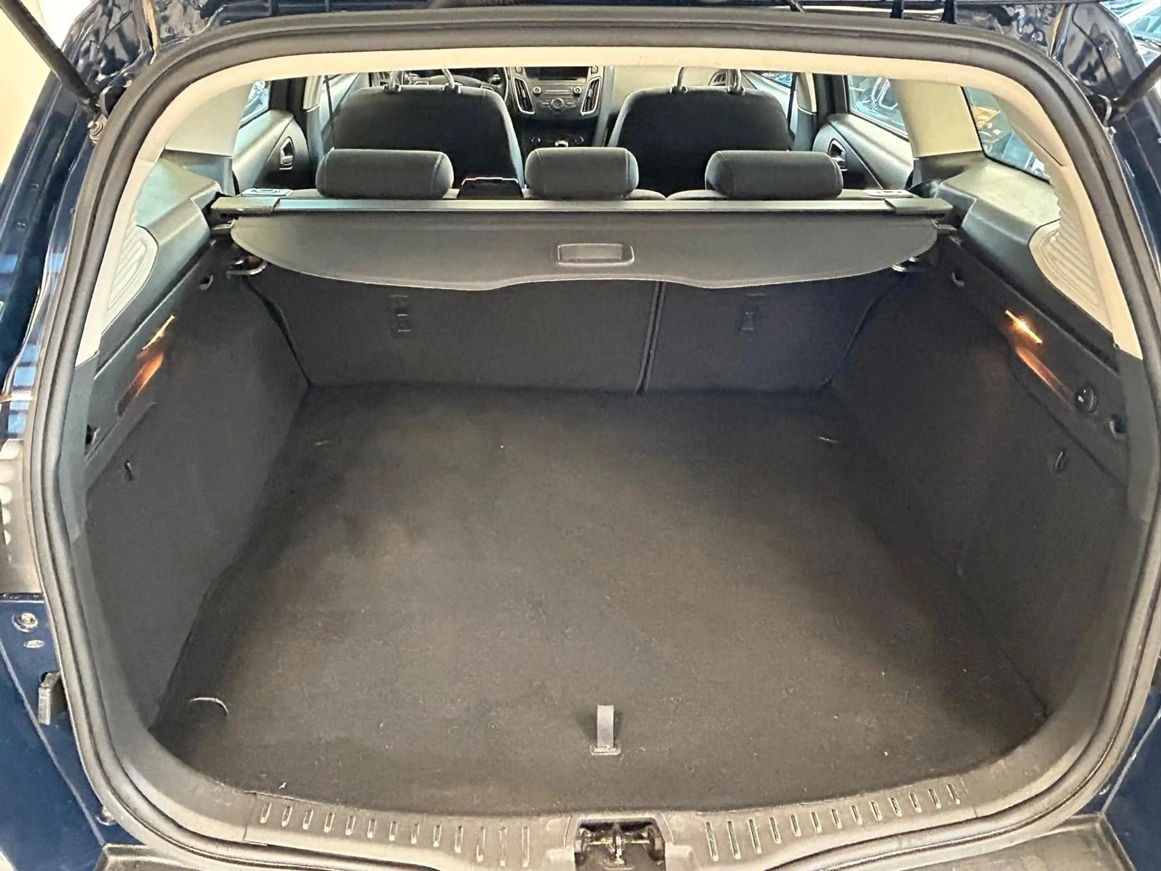 Ford Focus Turnier Trend°El. Fenster°Klima°Tüv Neu — photo 7