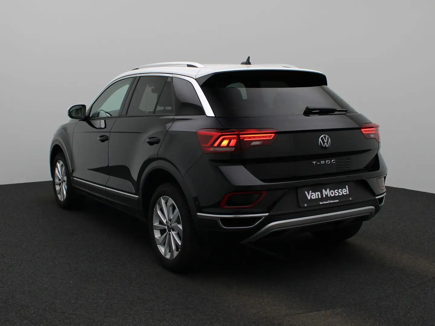 Volkswagen T-Roc 1.5 TSI Style | 150 PK | Automaat | Stoelverwarmin Negro - 2