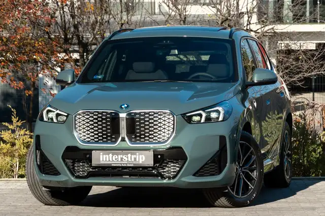 BMW iX1 20 M SPORT.DR.ASS.PLUS.HUD.360.PANO.4JAHRE