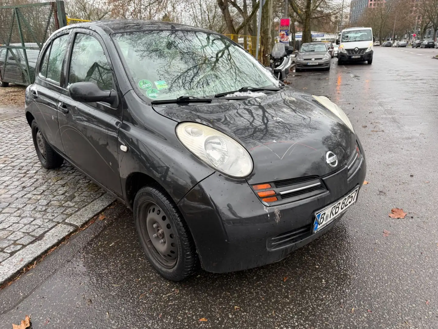 Nissan Micra Acenta Schwarz - 1