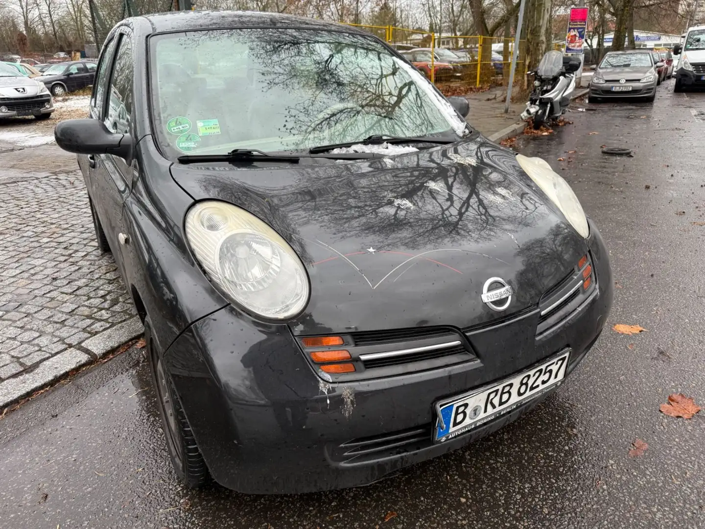 Nissan Micra Acenta Schwarz - 2