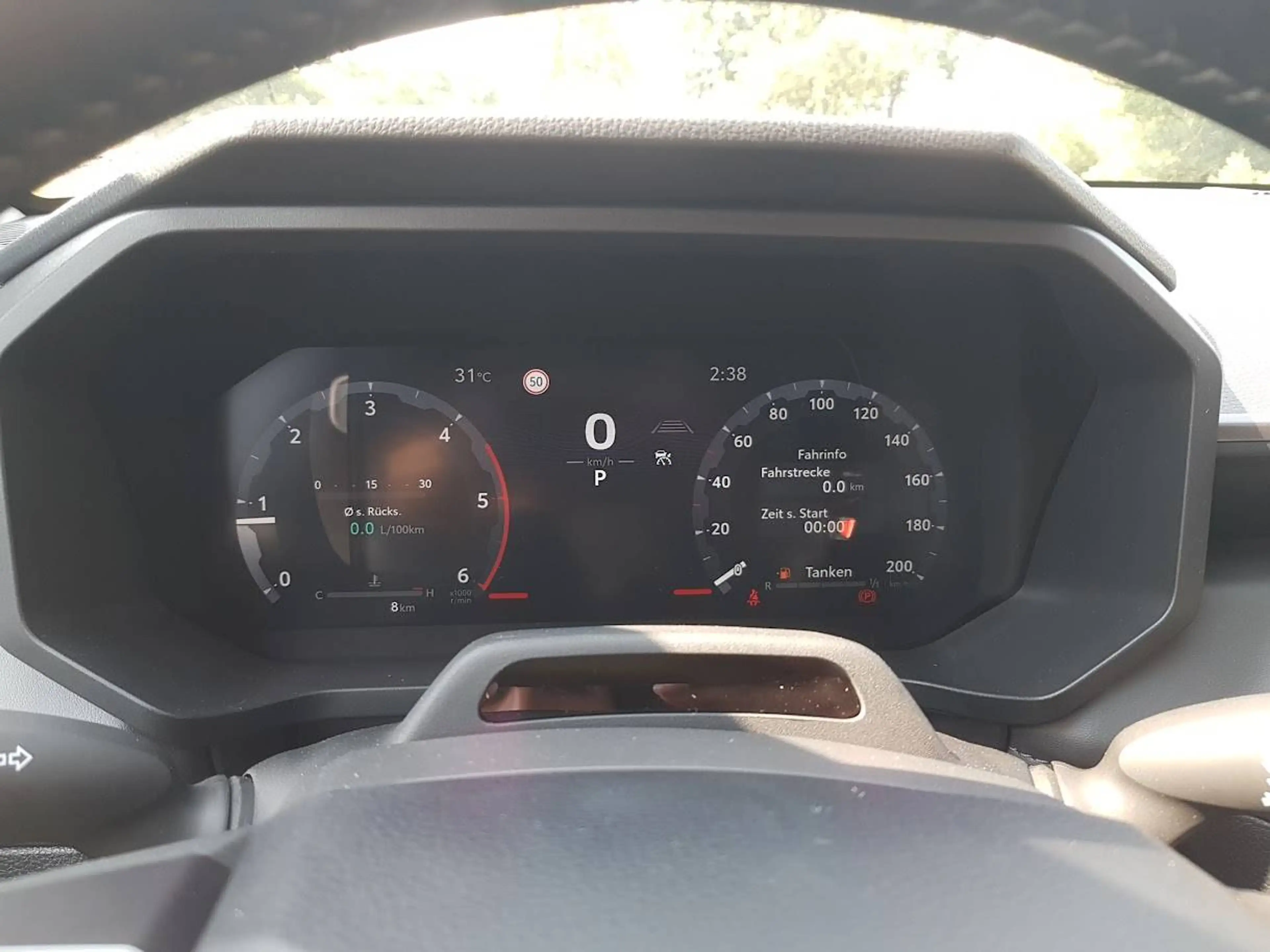 Toyota Hilux Double Cab 4x4 2,8 MildHybrid Automatik - Executive - — photo 9