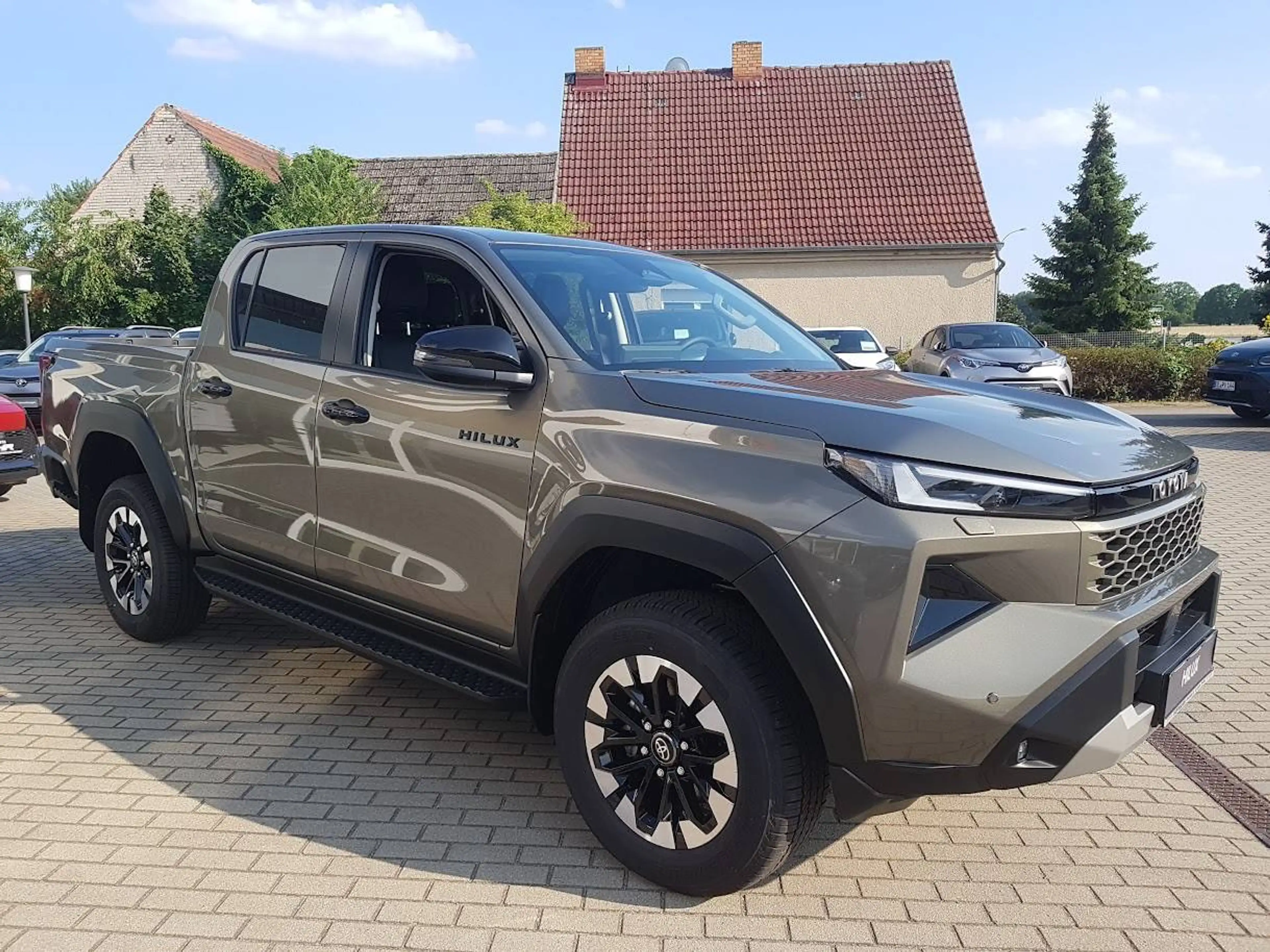 Toyota Hilux Double Cab 4x4 2,8 MildHybrid Automatik - Executive - — photo 3