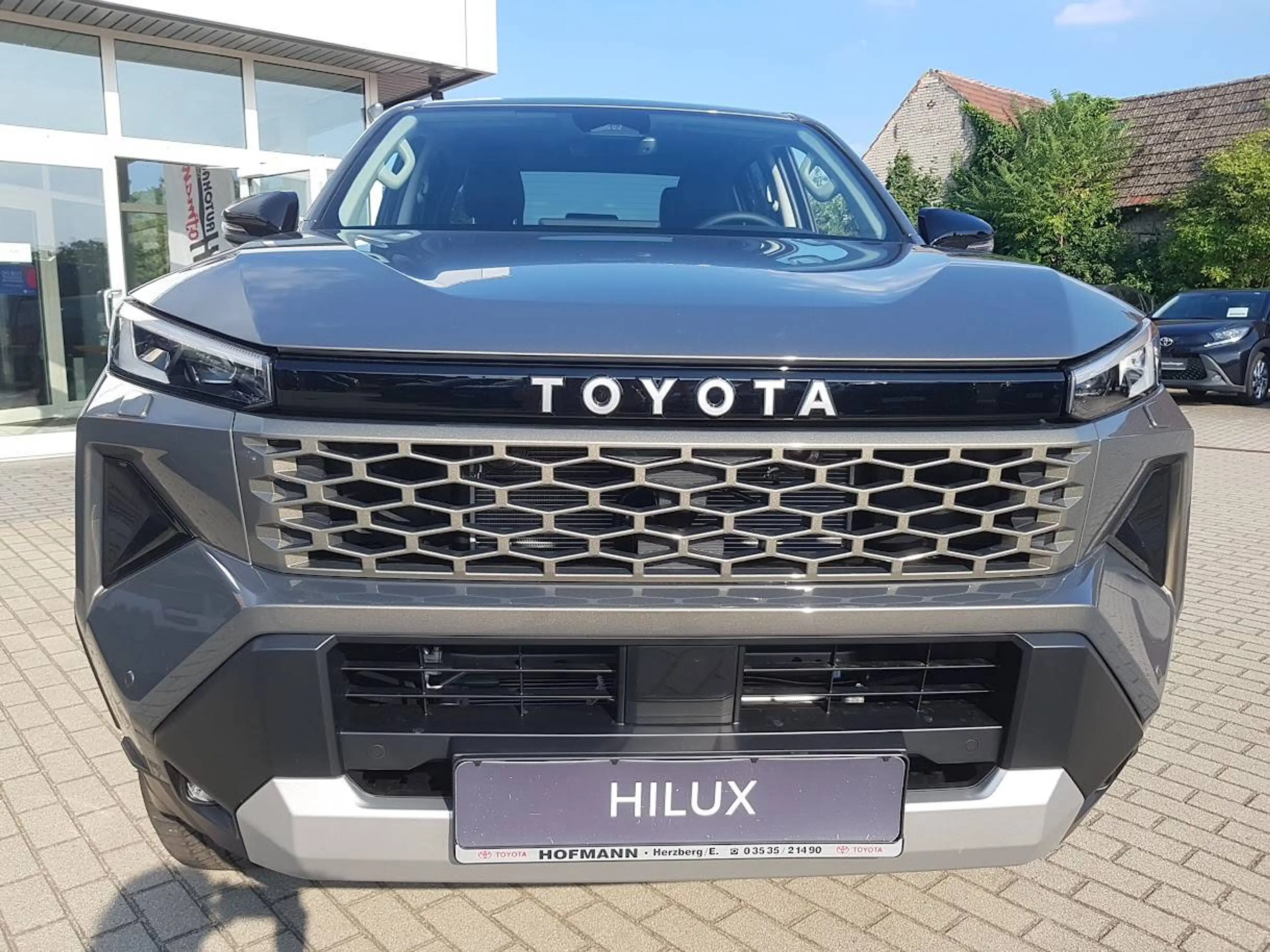 Toyota Hilux Double Cab 4x4 2,8 MildHybrid Automatik - Executive - — photo 2