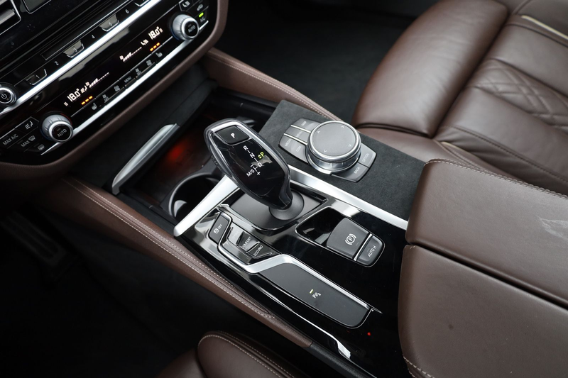 BMW 540 i/SHZ/KAMERA/SBD/HK/TEMP/PDC/LASER/APPLE/R20 — photo 15