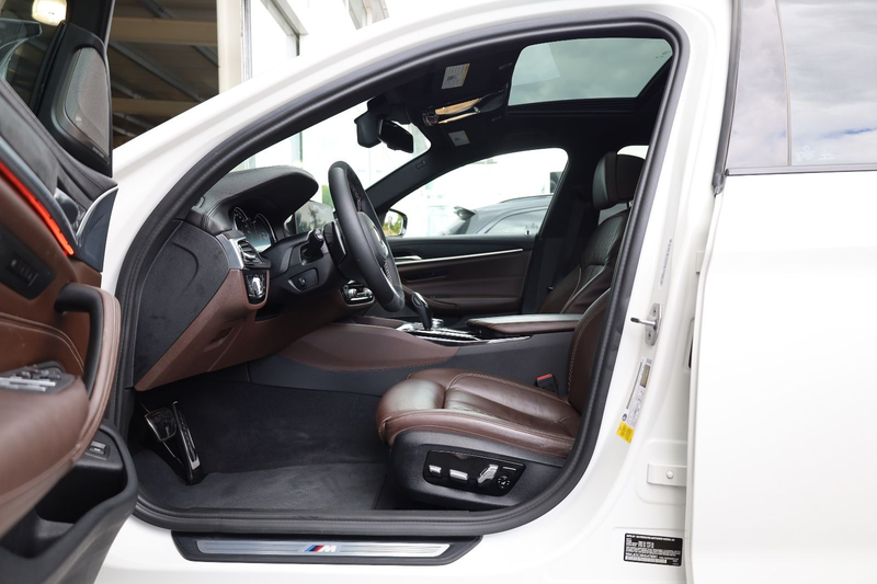BMW 540 i/SHZ/KAMERA/SBD/HK/TEMP/PDC/LASER/APPLE/R20 — photo 8