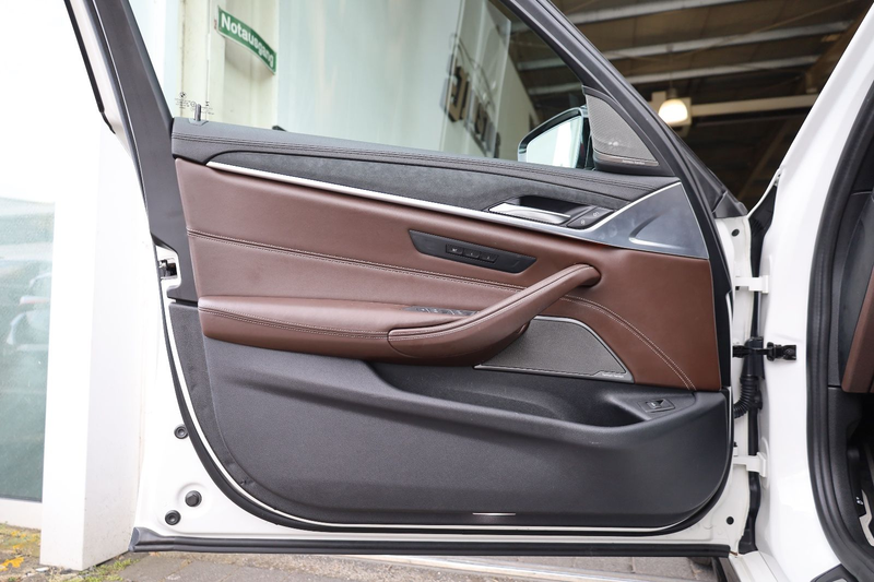 BMW 540 i/SHZ/KAMERA/SBD/HK/TEMP/PDC/LASER/APPLE/R20 — photo 9