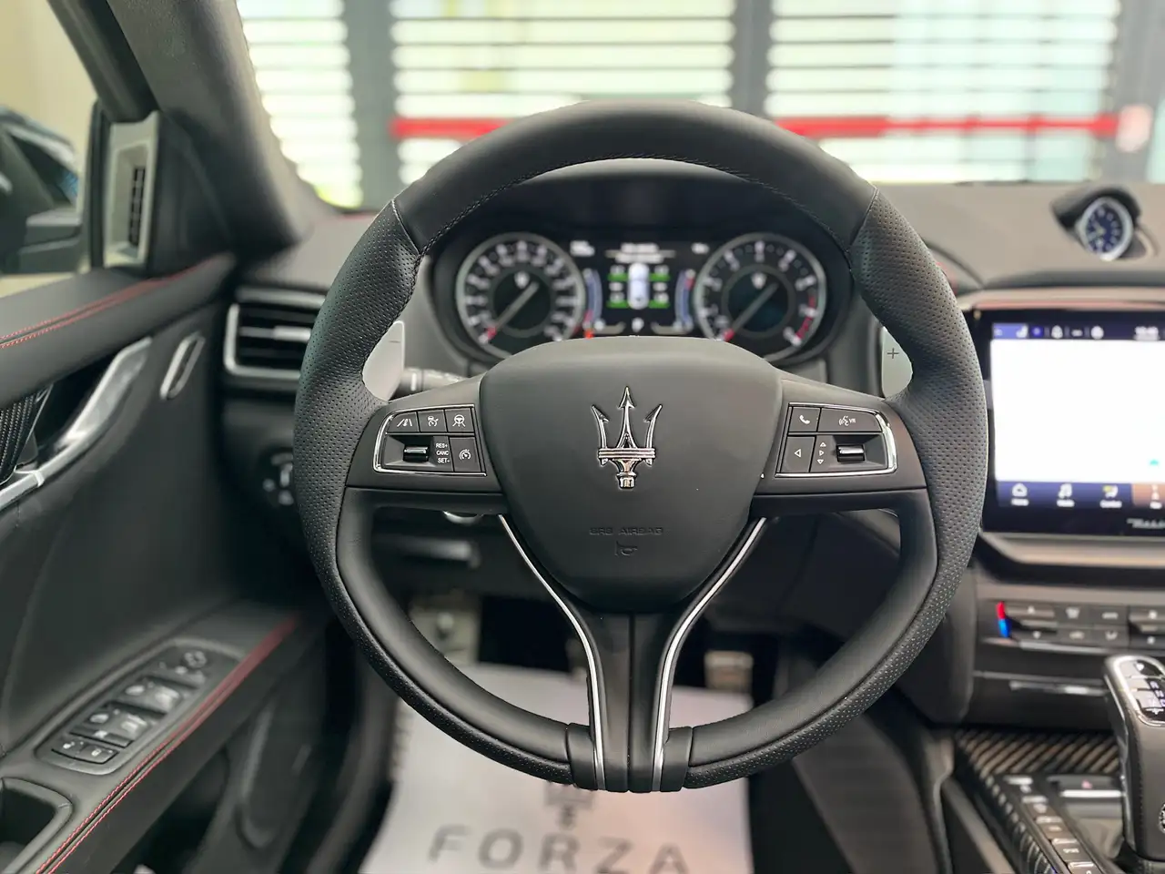 Maserati Ghibli 2025 — фото 10