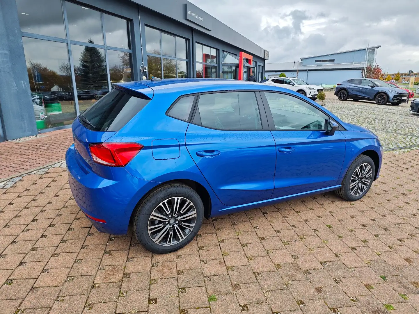 SEAT Ibiza 1.0 TSI Style Edition FullLink|SHZ|PDC| Modrá - 2