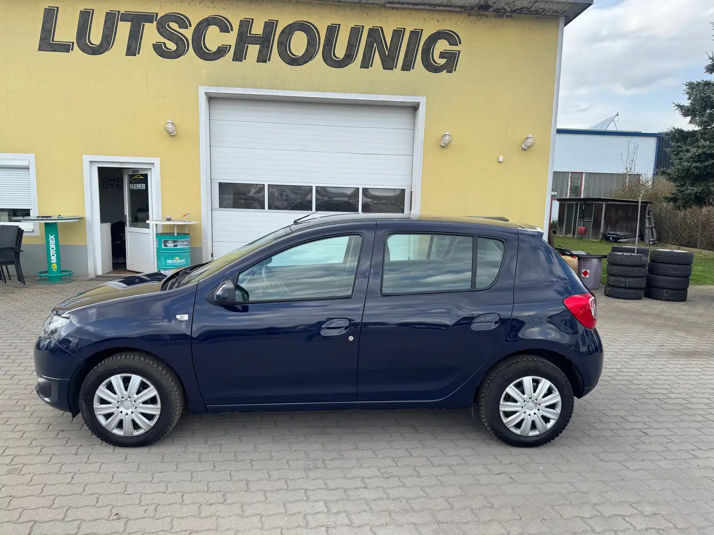 Dacia Sandero Ambiance 1,2 16V 75 Blau - 2