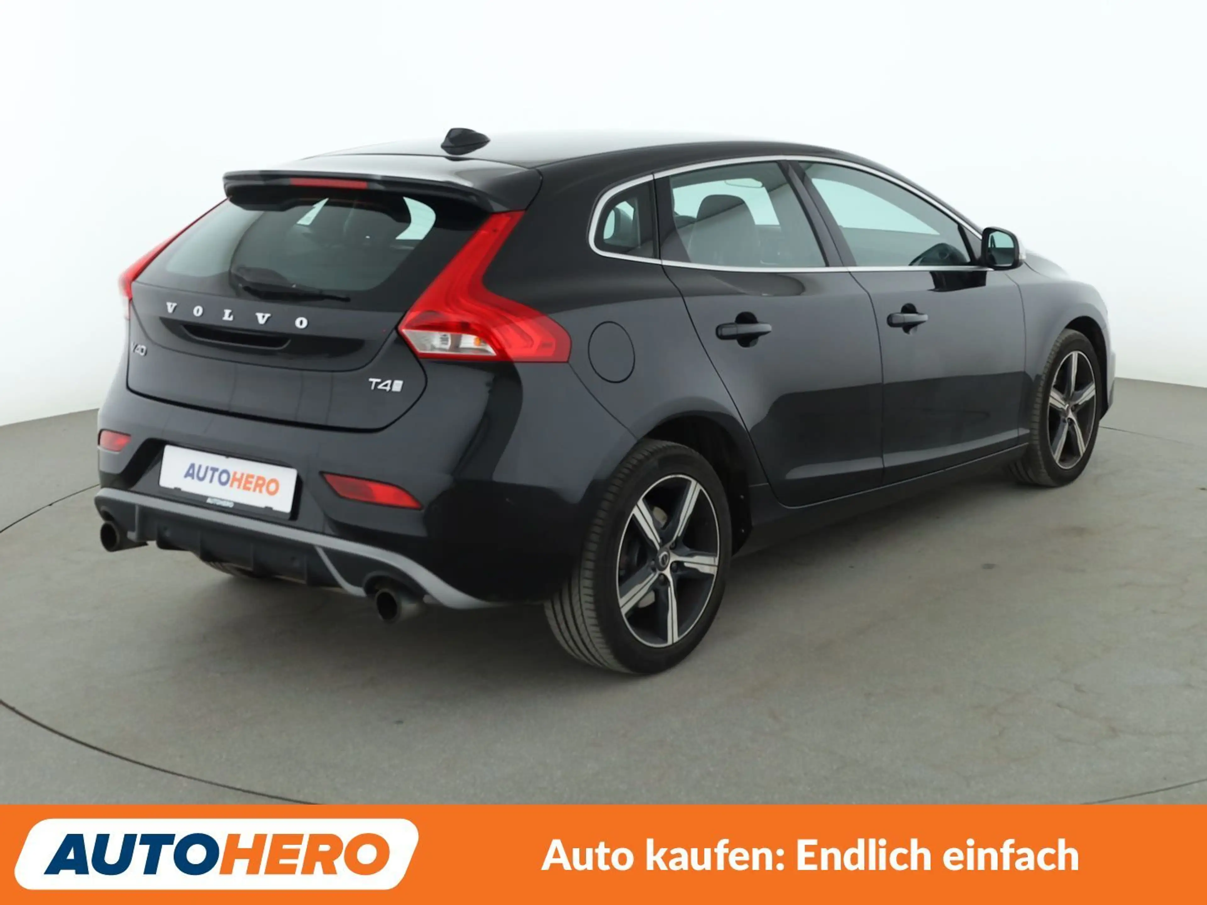 Volvo V40 2.0 T4 R-Design Aut.*NAVI*TEMPO*PDC*SHZ*LIM* — photo 6