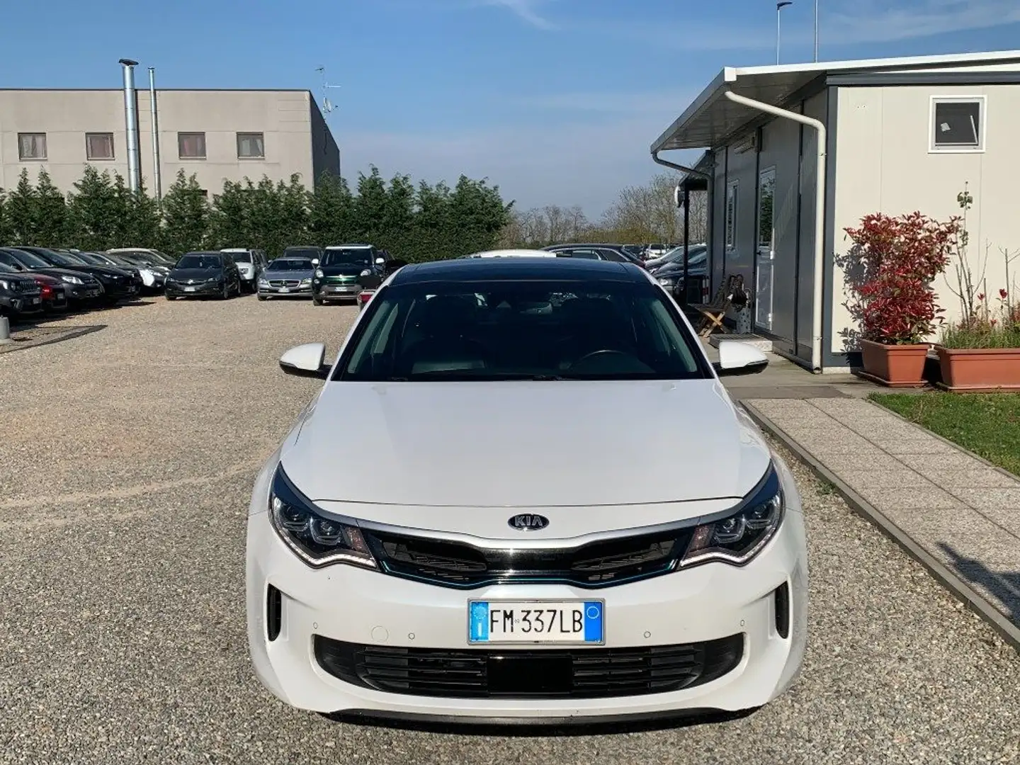 Kia Optima 2.0 GDi 205 CV Plug-in Hybrid Bílá - 2