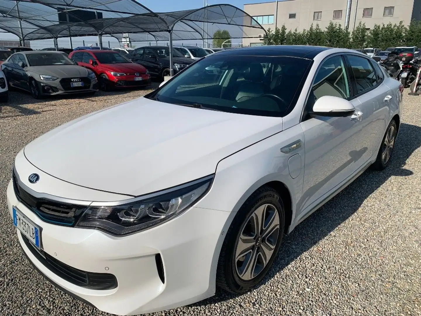 Kia Optima 2.0 GDi 205 CV Plug-in Hybrid Bílá - 1