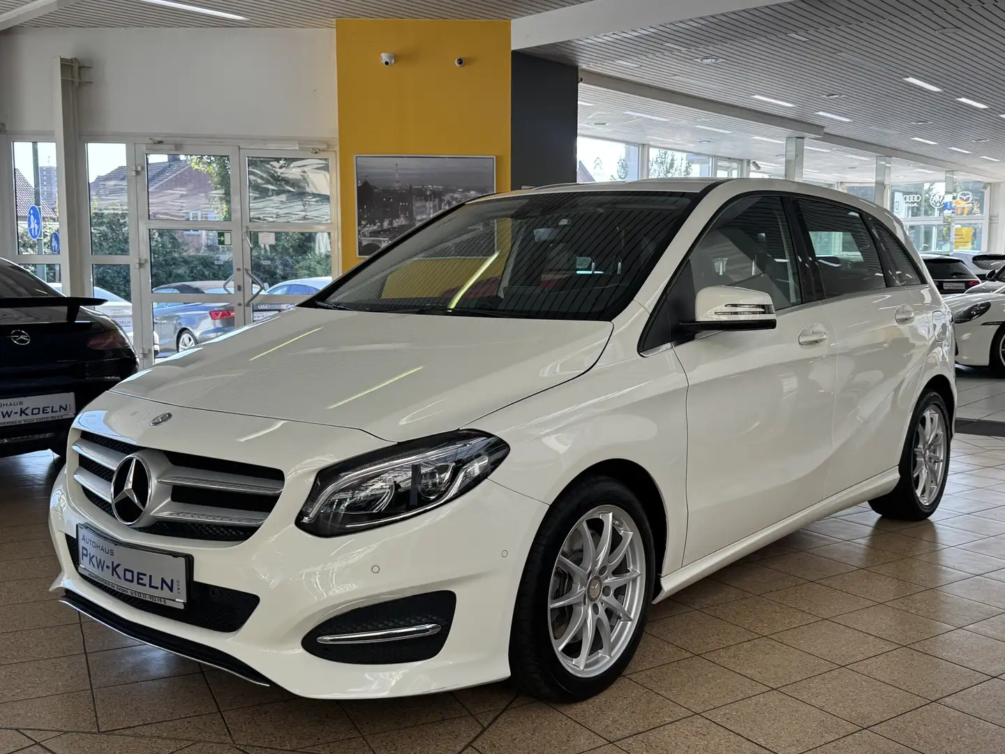 Mercedes-Benz B 250 4M*NAVi MAP*KAMERA*LED*MEMORY*ToTW*PDC* Weiß - 1