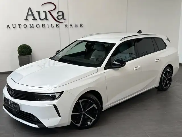 Opel Astra view 2