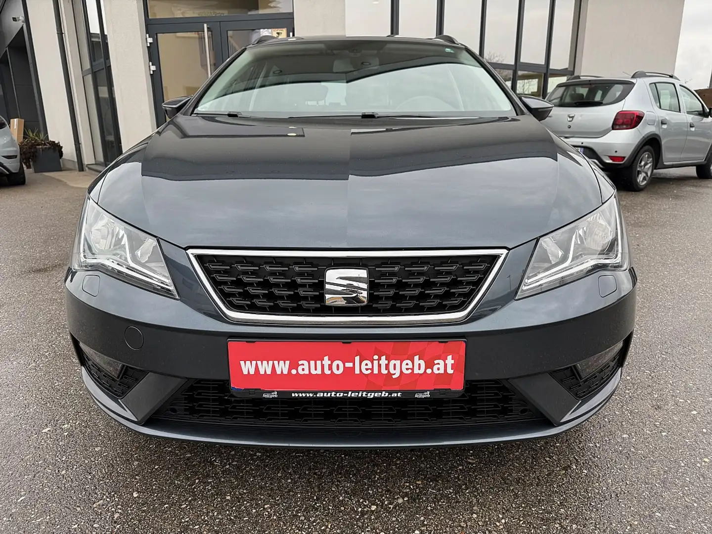 SEAT Leon ST Reference 1,0 TSI Grau - 2