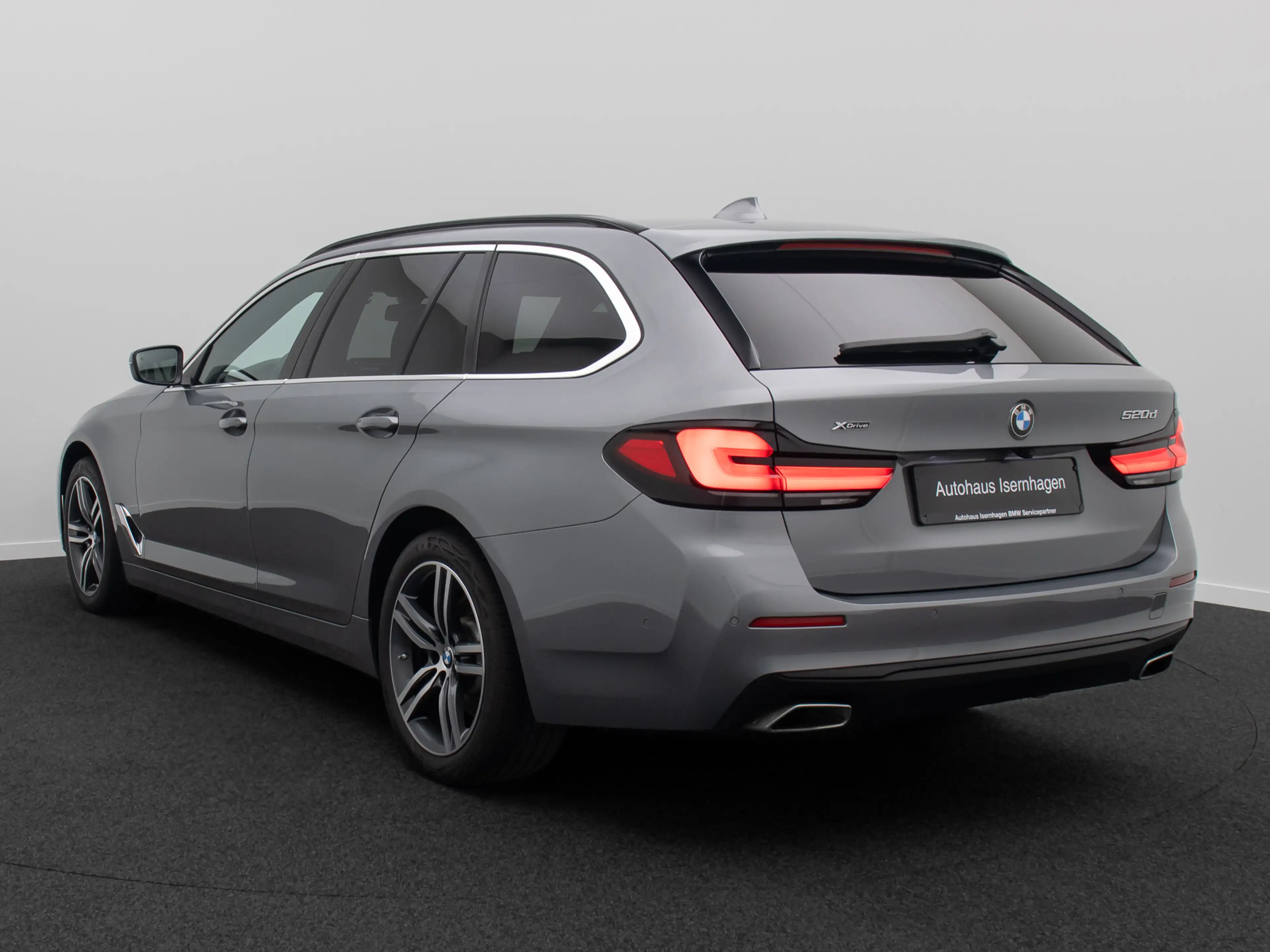 BMW 520 Kamera HUD DAB AHK Alarm ACC Laser Sport — photo 9