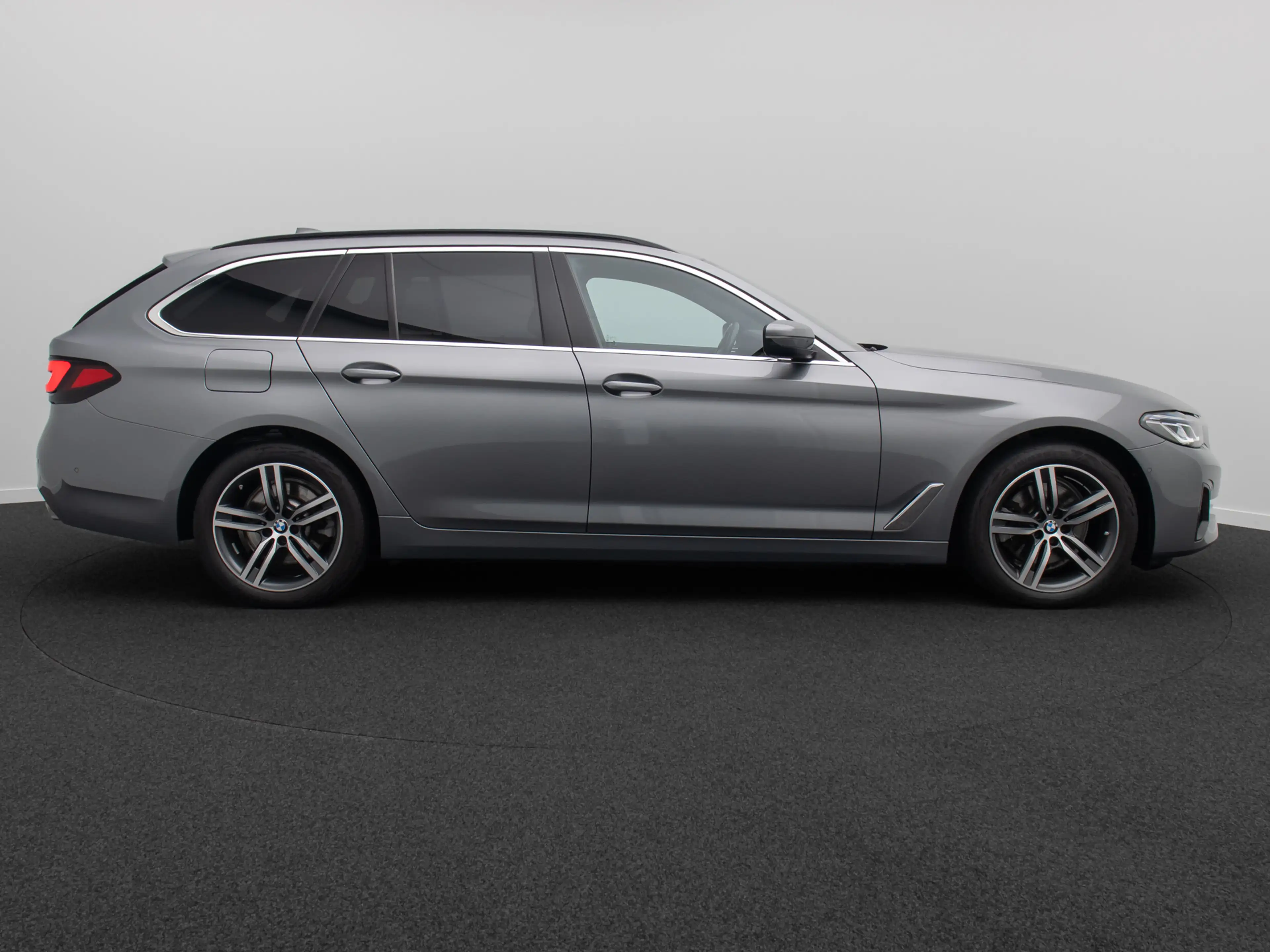 BMW 520 Kamera HUD DAB AHK Alarm ACC Laser Sport — photo 5