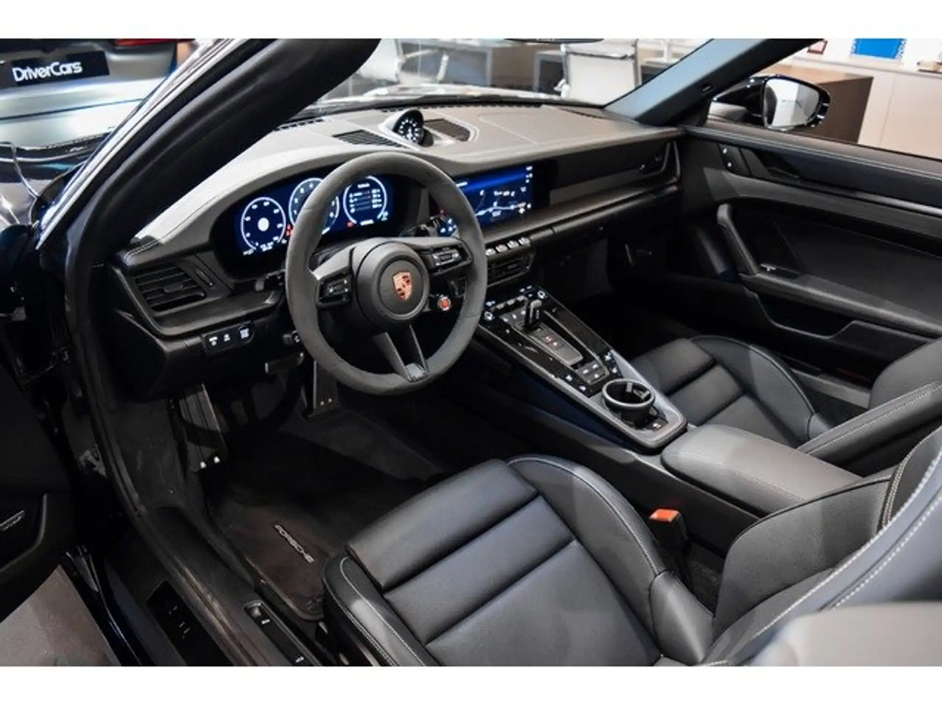 포르쉐 911 Carrera GTS Cabriolet 2026 검정 사진 5