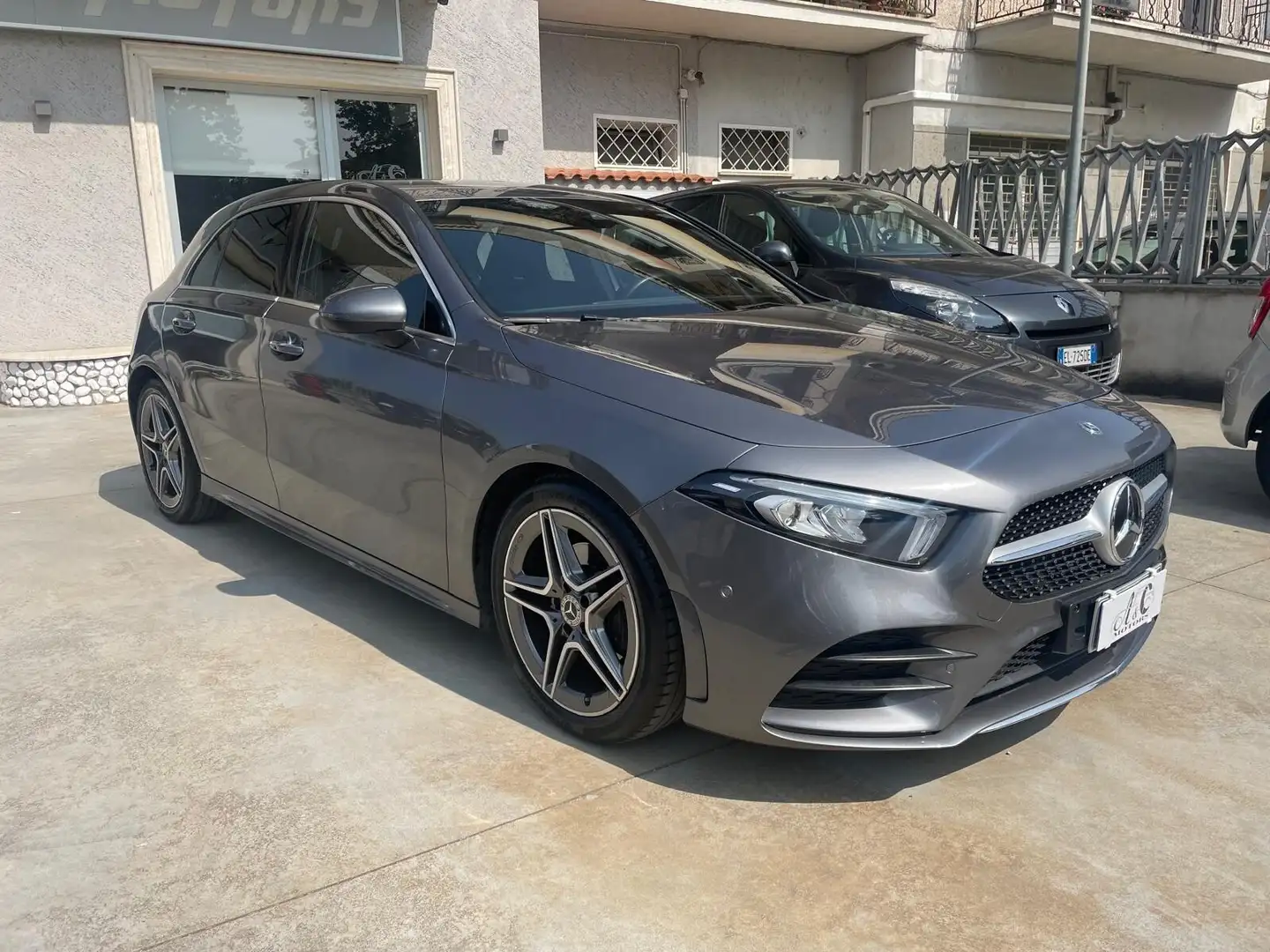 Mercedes-Benz A 180 Automatic Premium AMG Grigio - 1