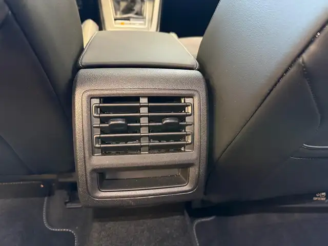 Volkswagen Golf view 9