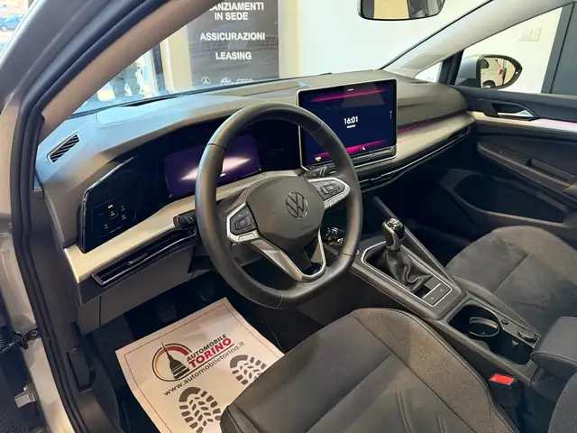 Volkswagen Golf view 17