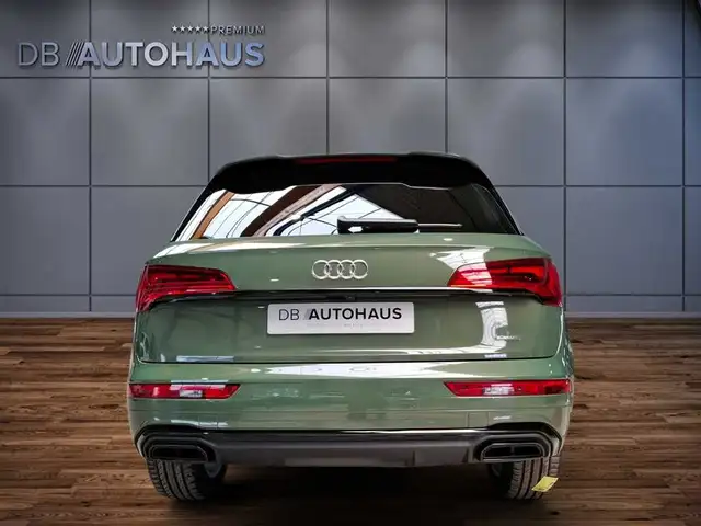 Audi Q5 view 5