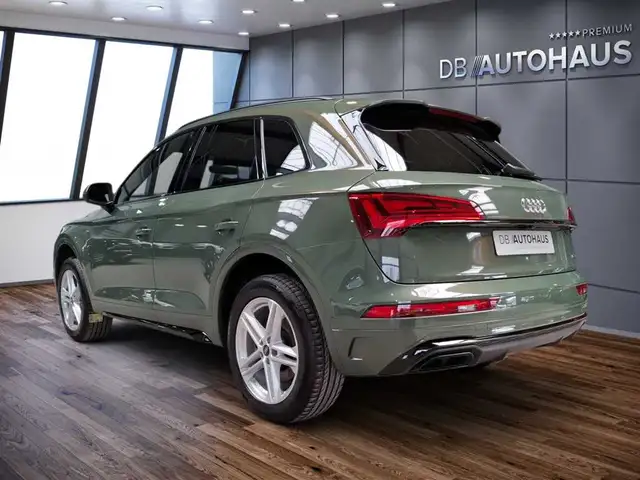Audi Q5 view 6