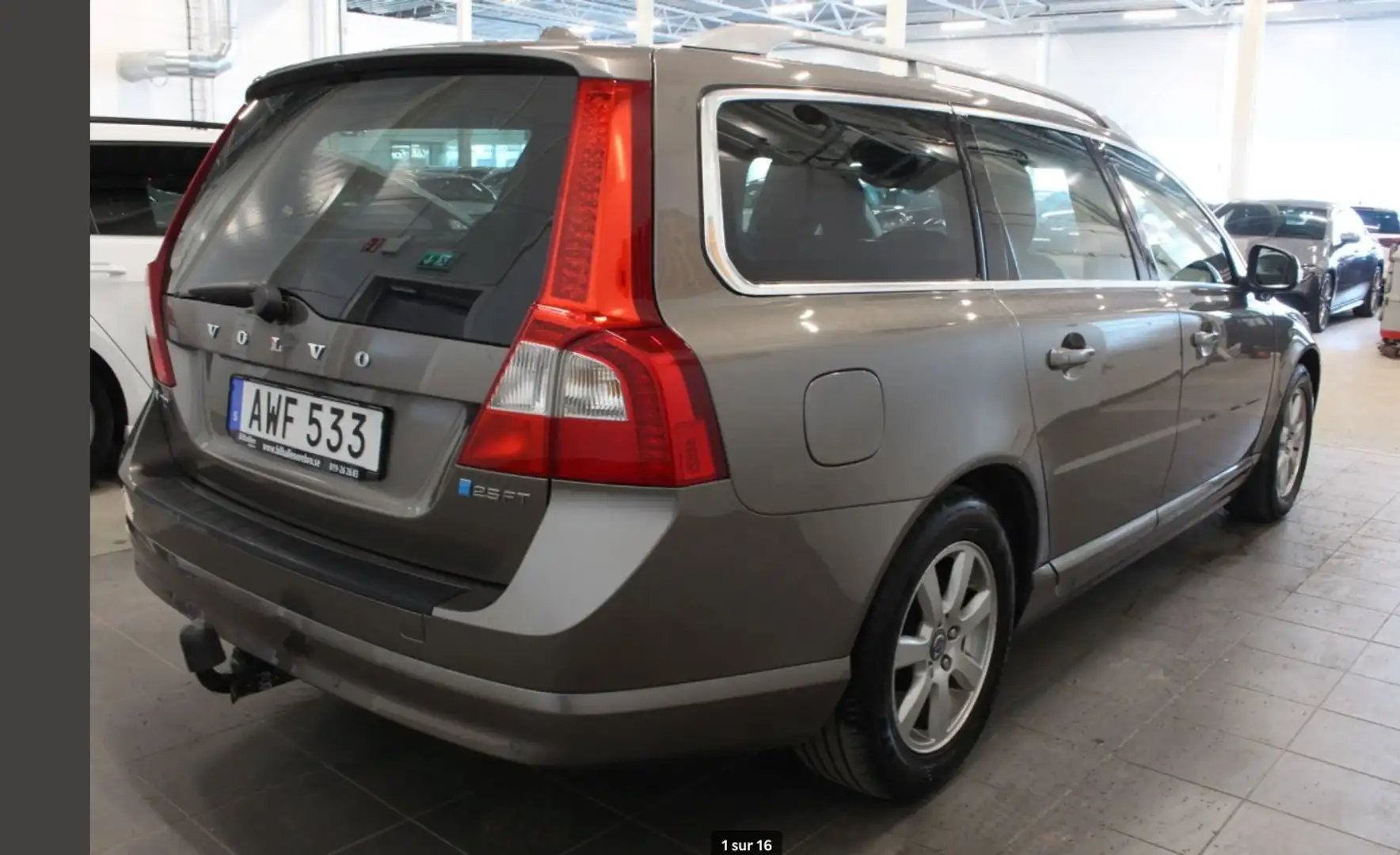Volvo V70 ETHANOL USINE E85 2.5FT Summum ATTELAGE 167000KM Beige - 2